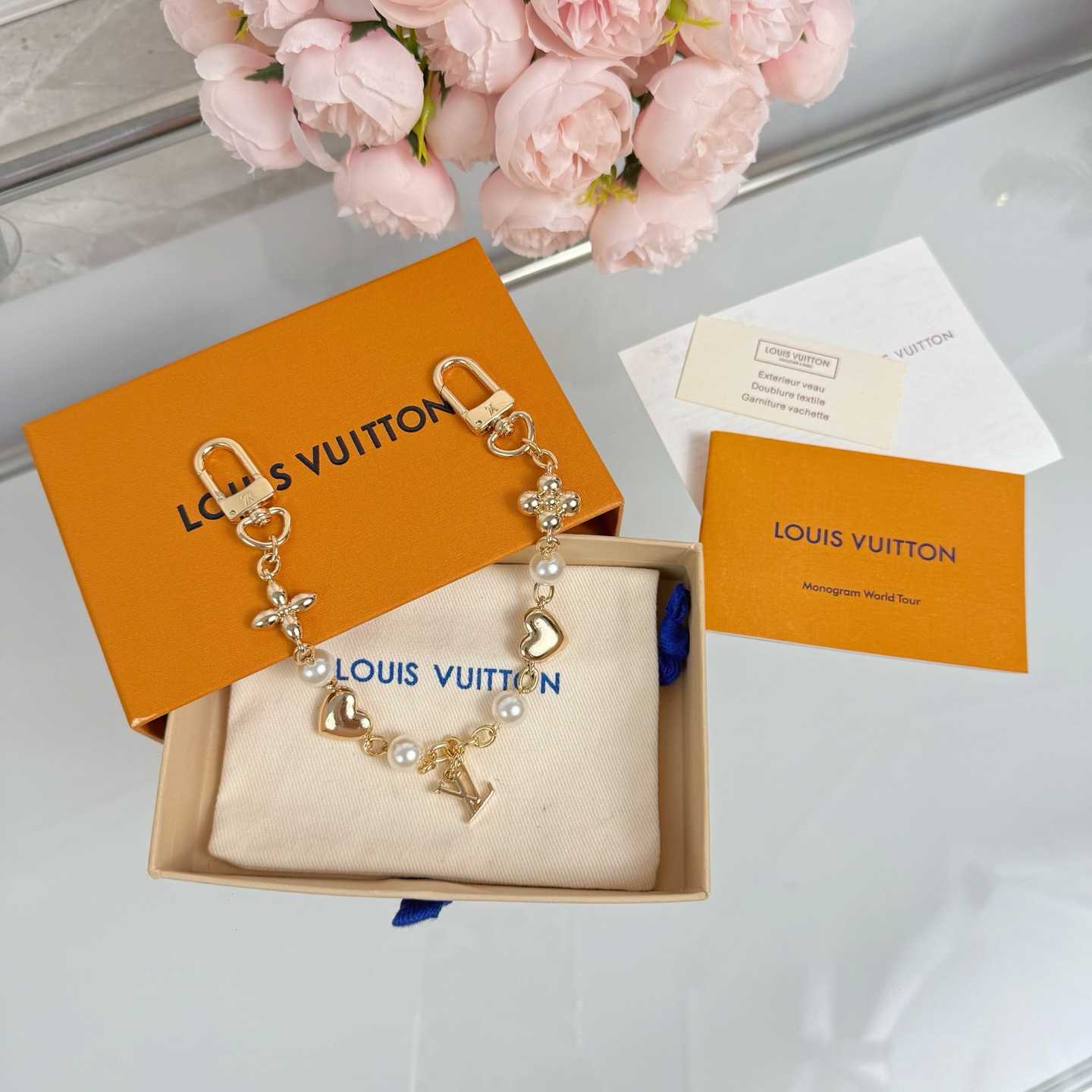 Louis Vuitton LV Heart Bag Chain   M01088 - FashionPlug
