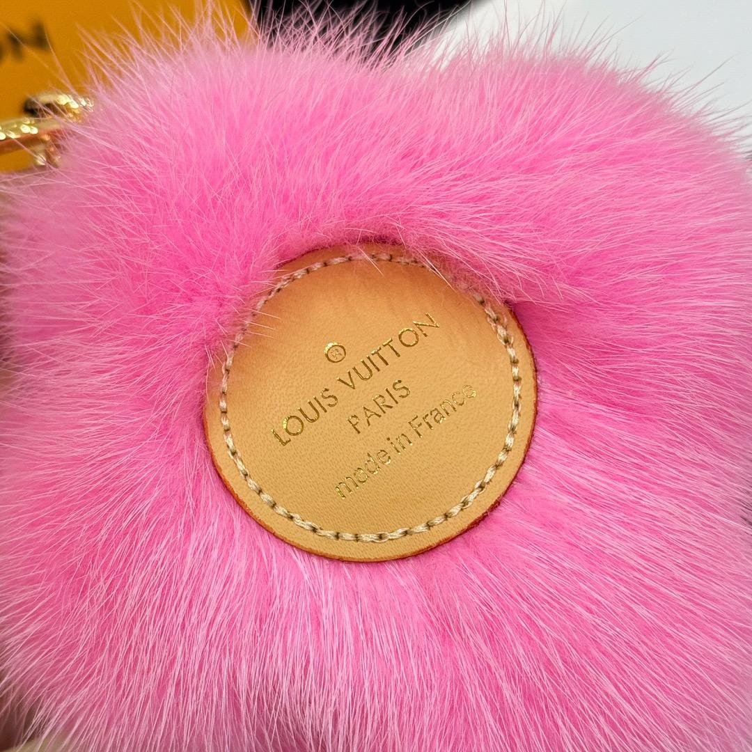 Louis Vuitton Vivienne Fur Key Holder   M01447 - FashionPlug