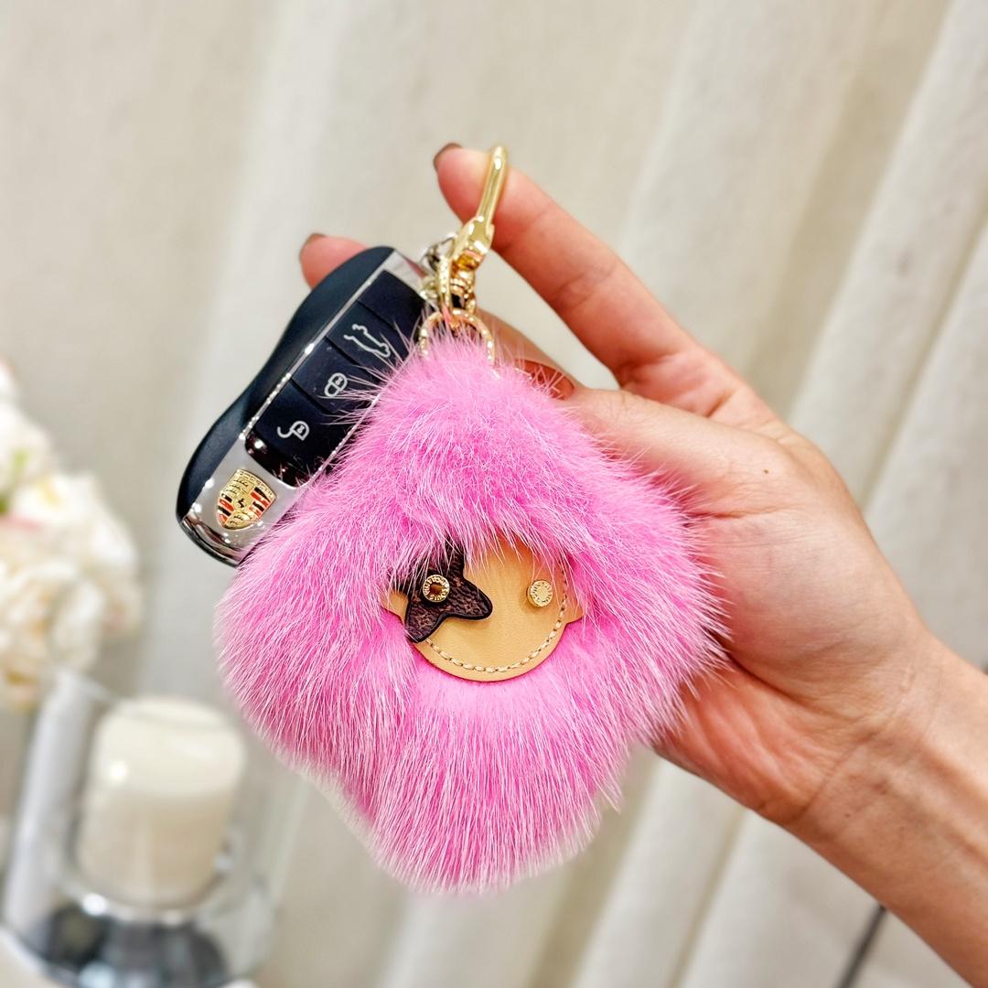 Louis Vuitton Vivienne Fur Key Holder   M01447 - FashionPlug