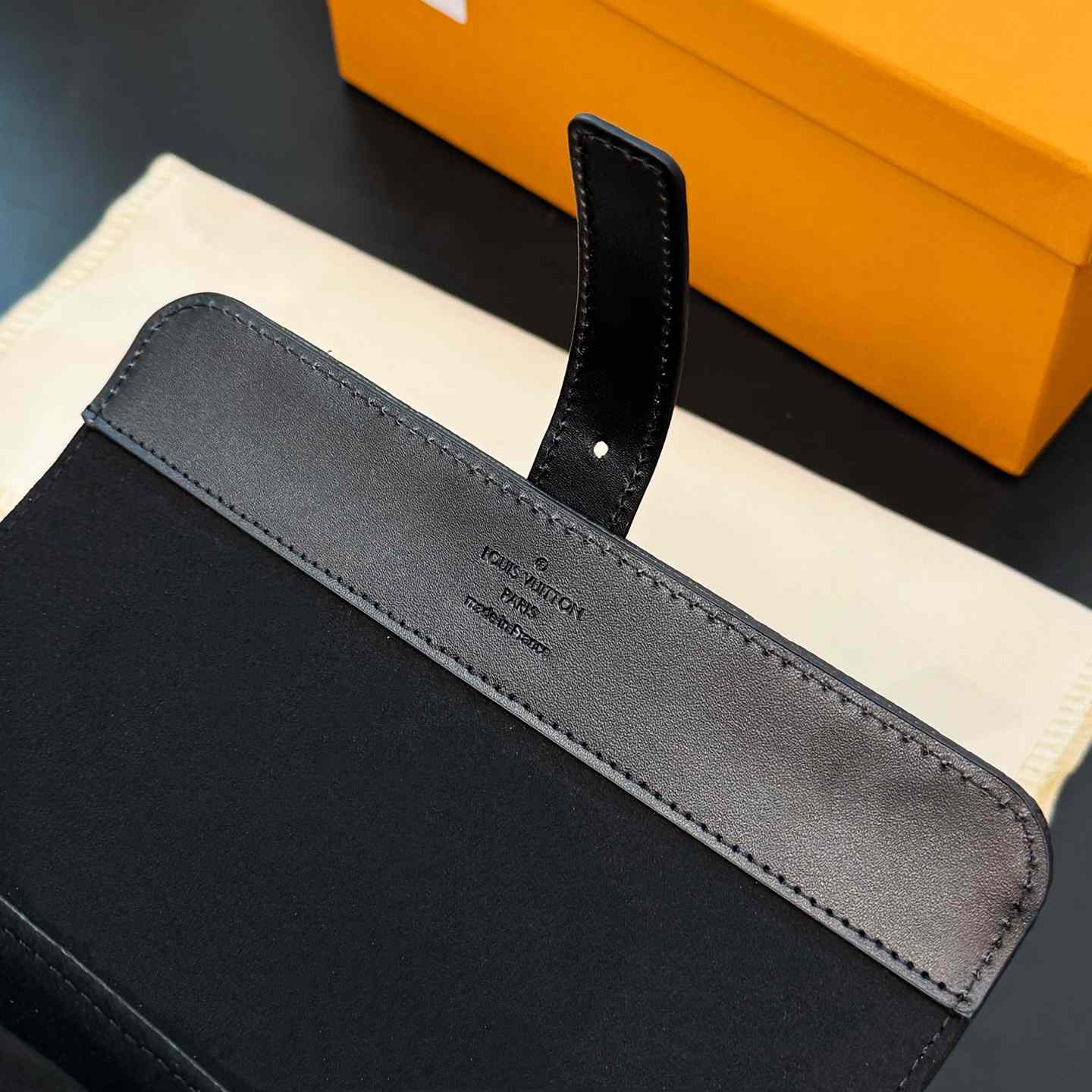 Louis Vuitton 3 Watch Case    - FashionPlug