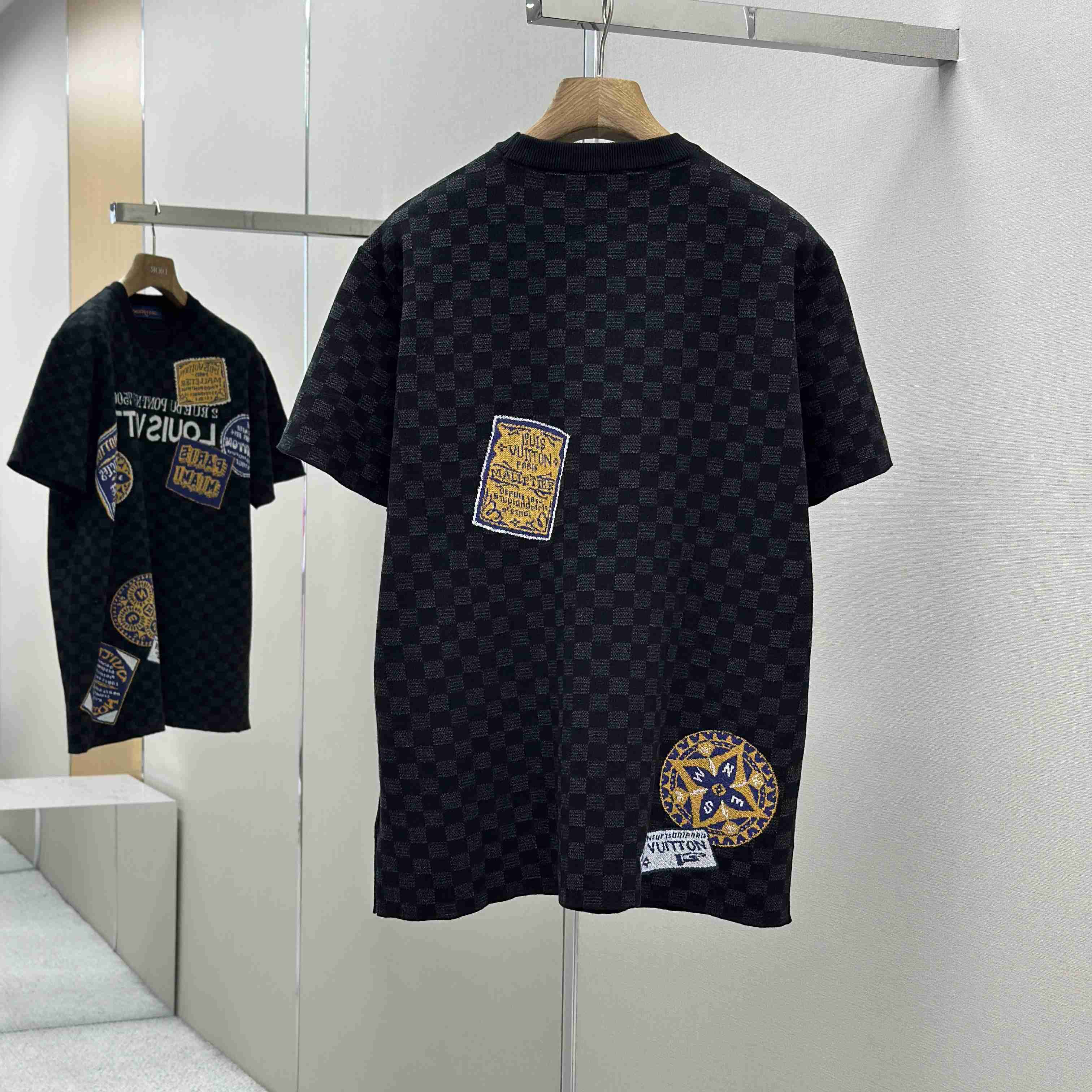 Louis Vuitton Jersey Jacquard T-Shirt   1AHW57 - FashionPlug