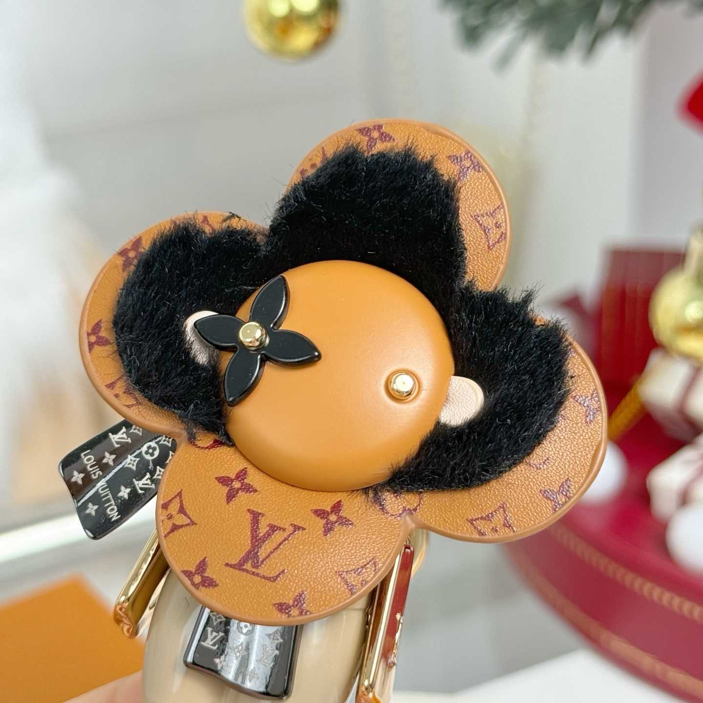 Louis Vuitton Vivienne Ski Bag Charm And Key Holder   M02137 - FashionPlug