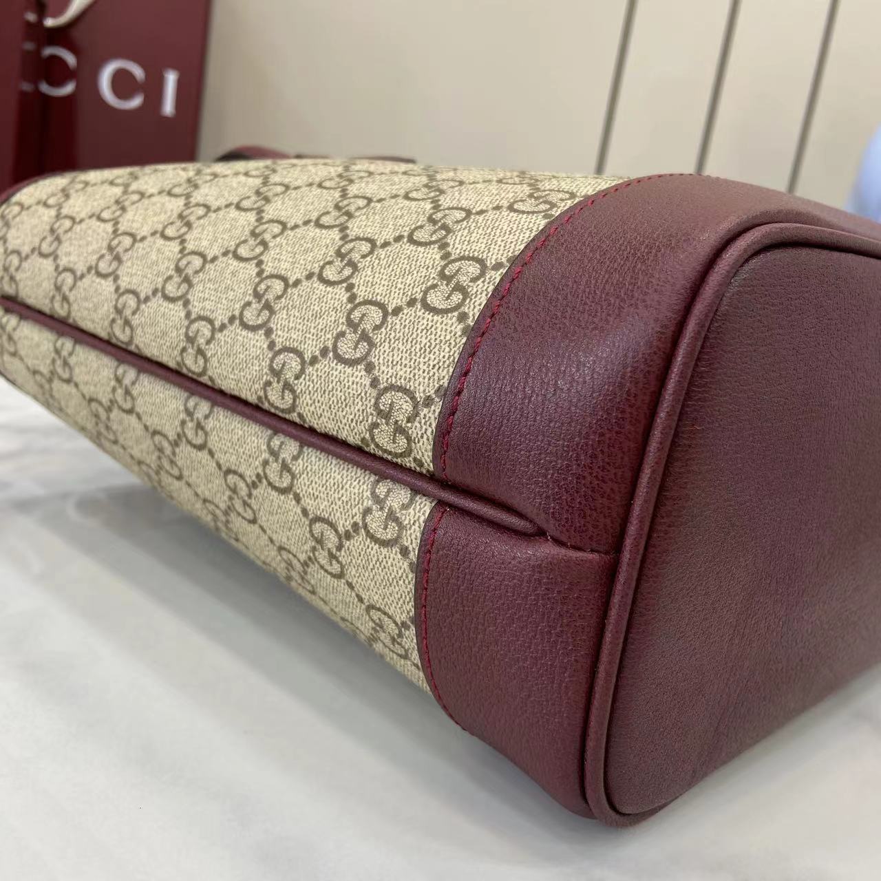 Gucci Ophidia Medium Tote Bag - FashionPlug