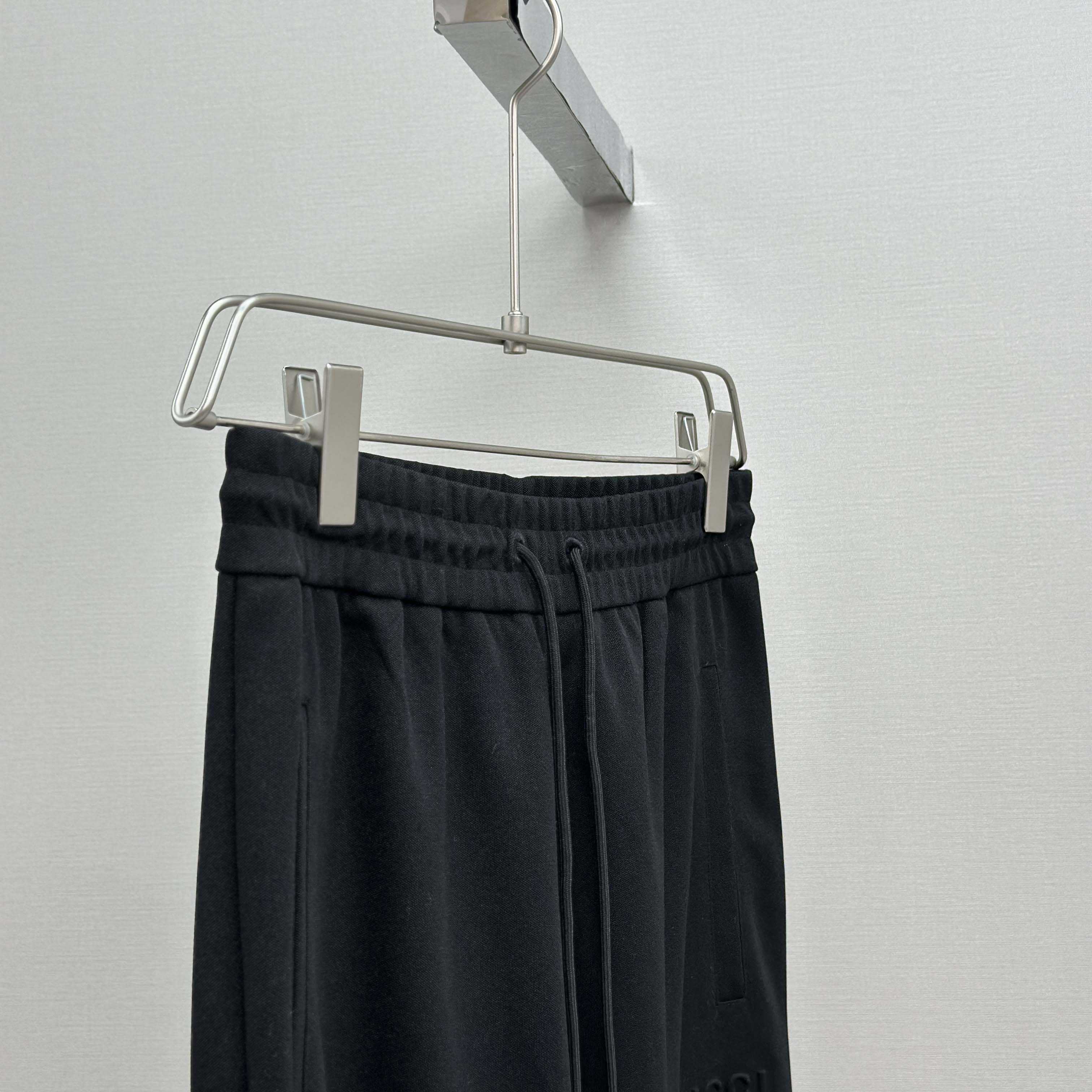 Gucci Cotton Pants - FashionPlug