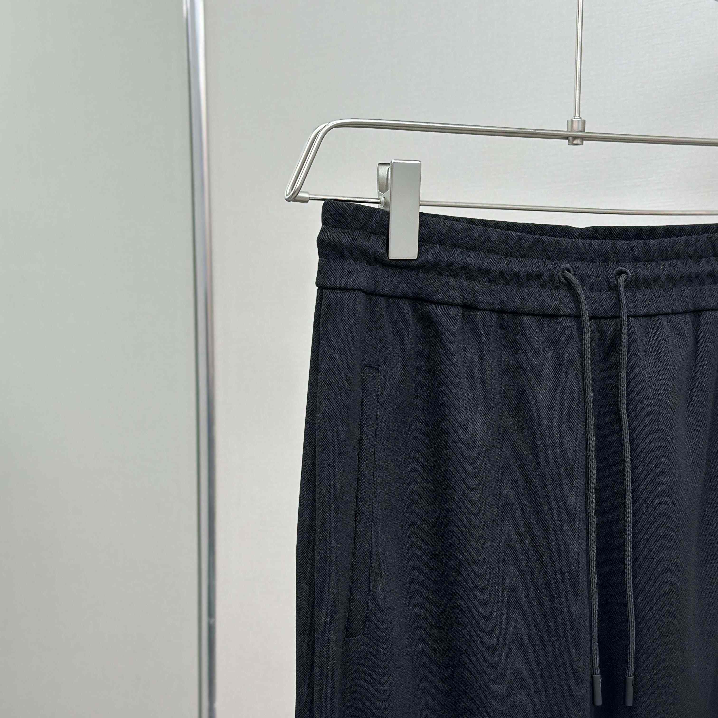 Gucci Cotton Pants - FashionPlug