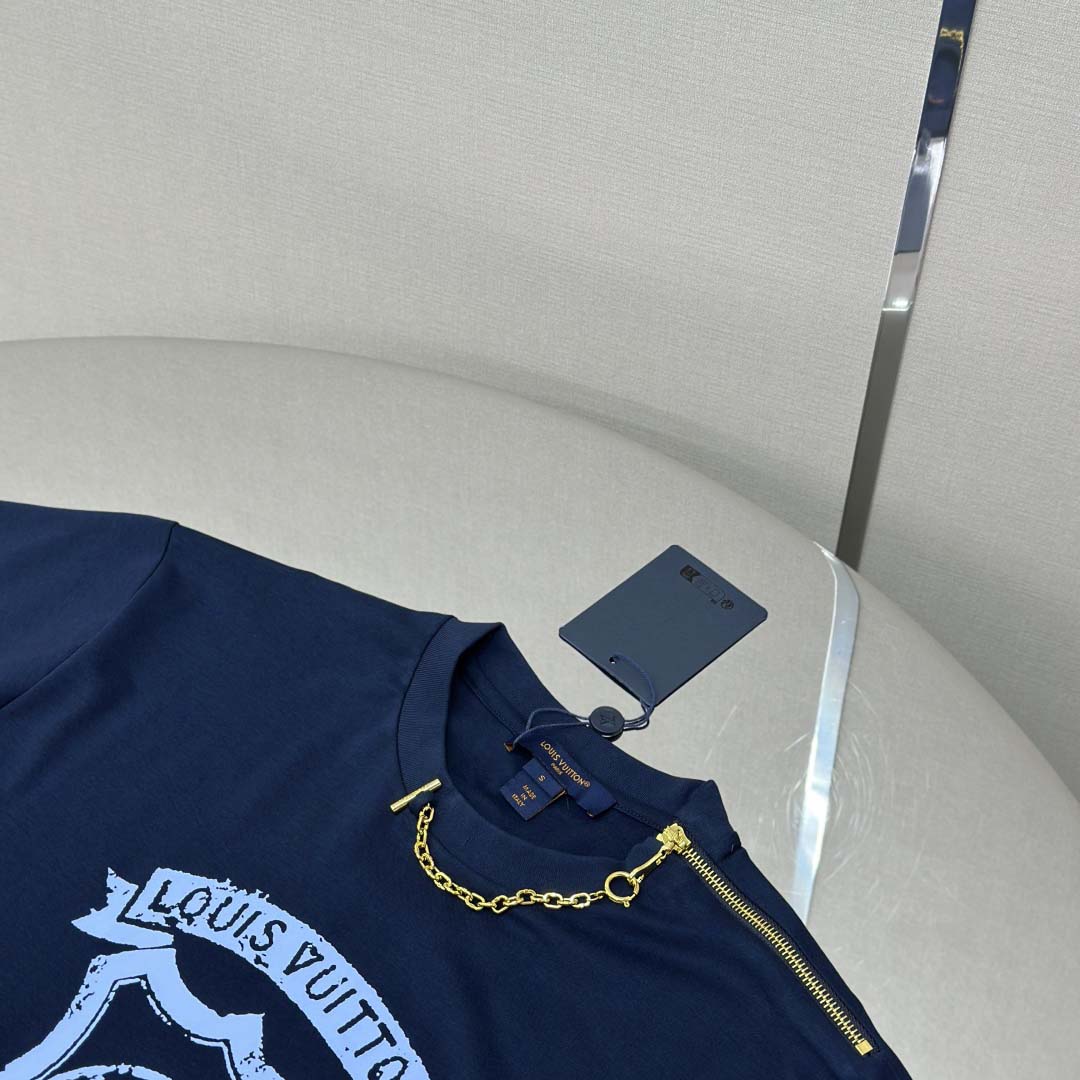 Louis Vuitton Signature Zipper Detail T-Shirt   1AI469 - FashionPlug