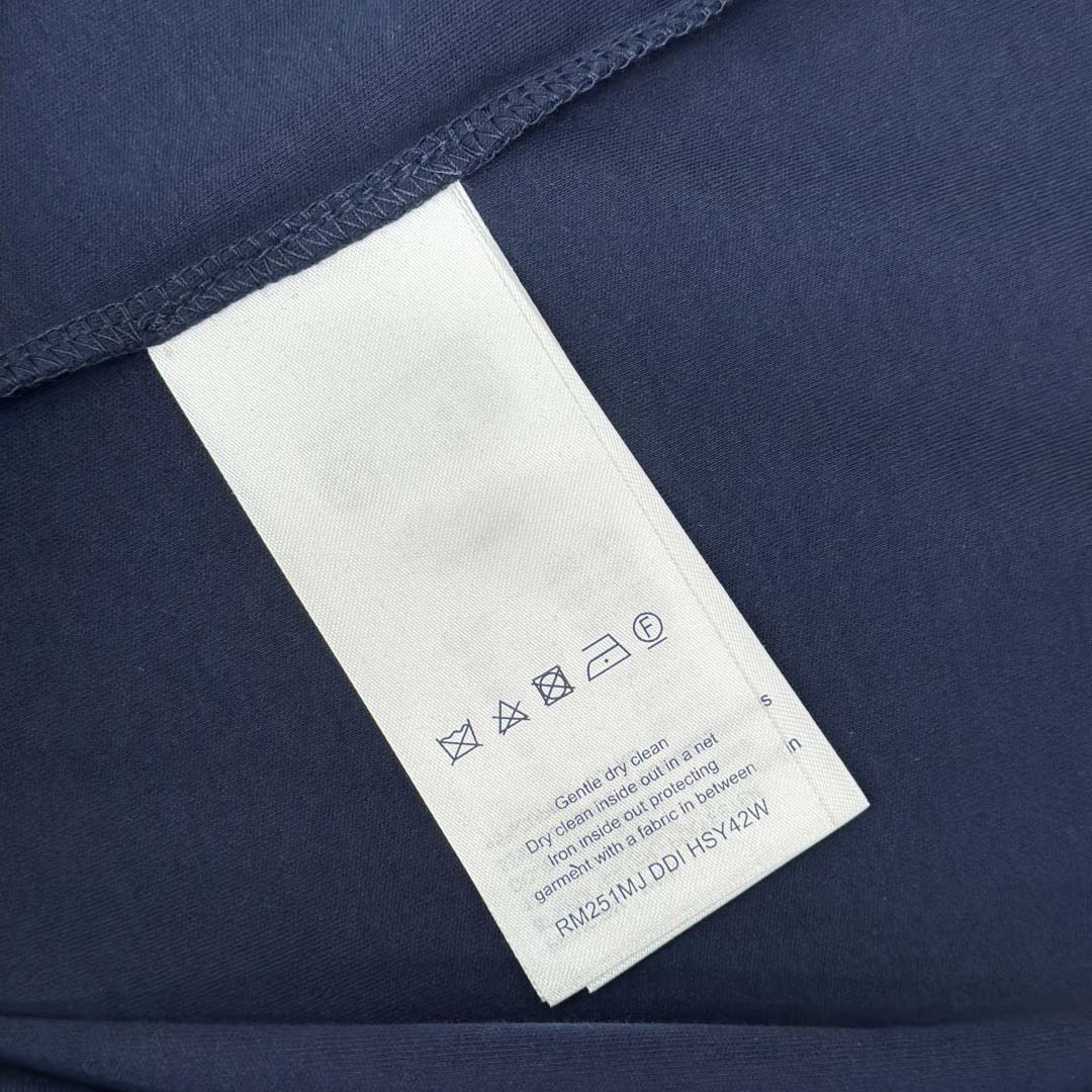 Louis Vuitton Signature Zipper Detail T-Shirt   1AI469 - FashionPlug