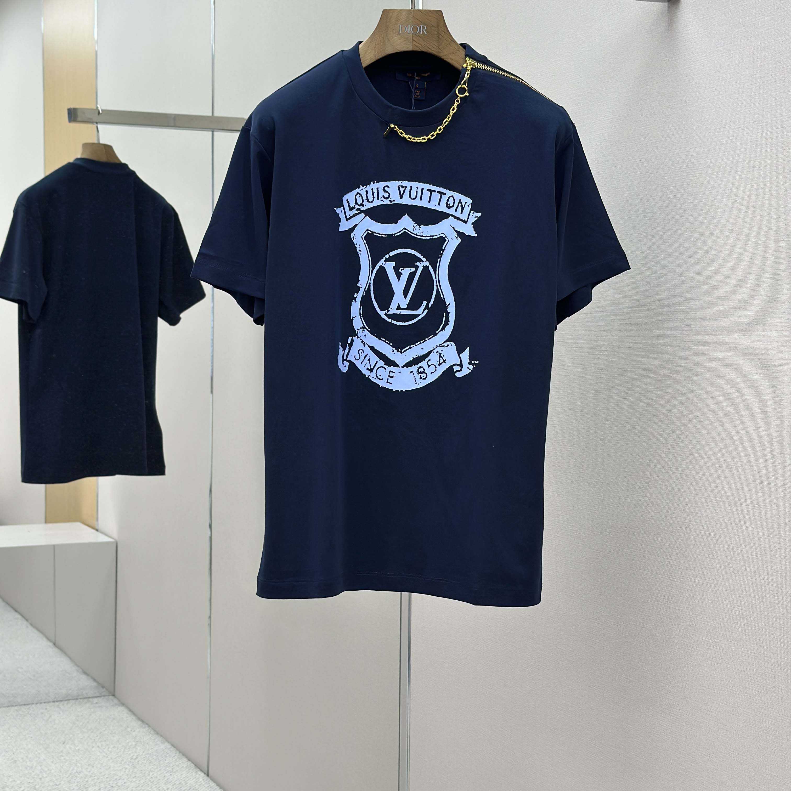 Louis Vuitton Signature Zipper Detail T-Shirt   1AI469 - FashionPlug