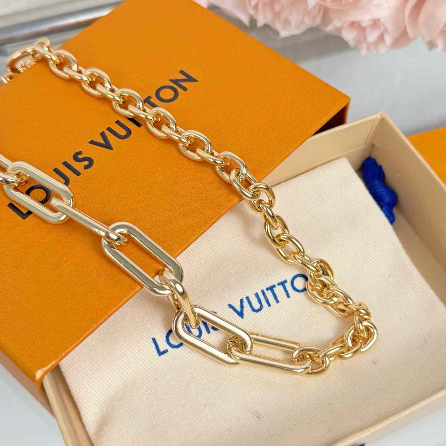 Louis Vuitton LV x TM Superflat Bag Chain   M02452 - FashionPlug