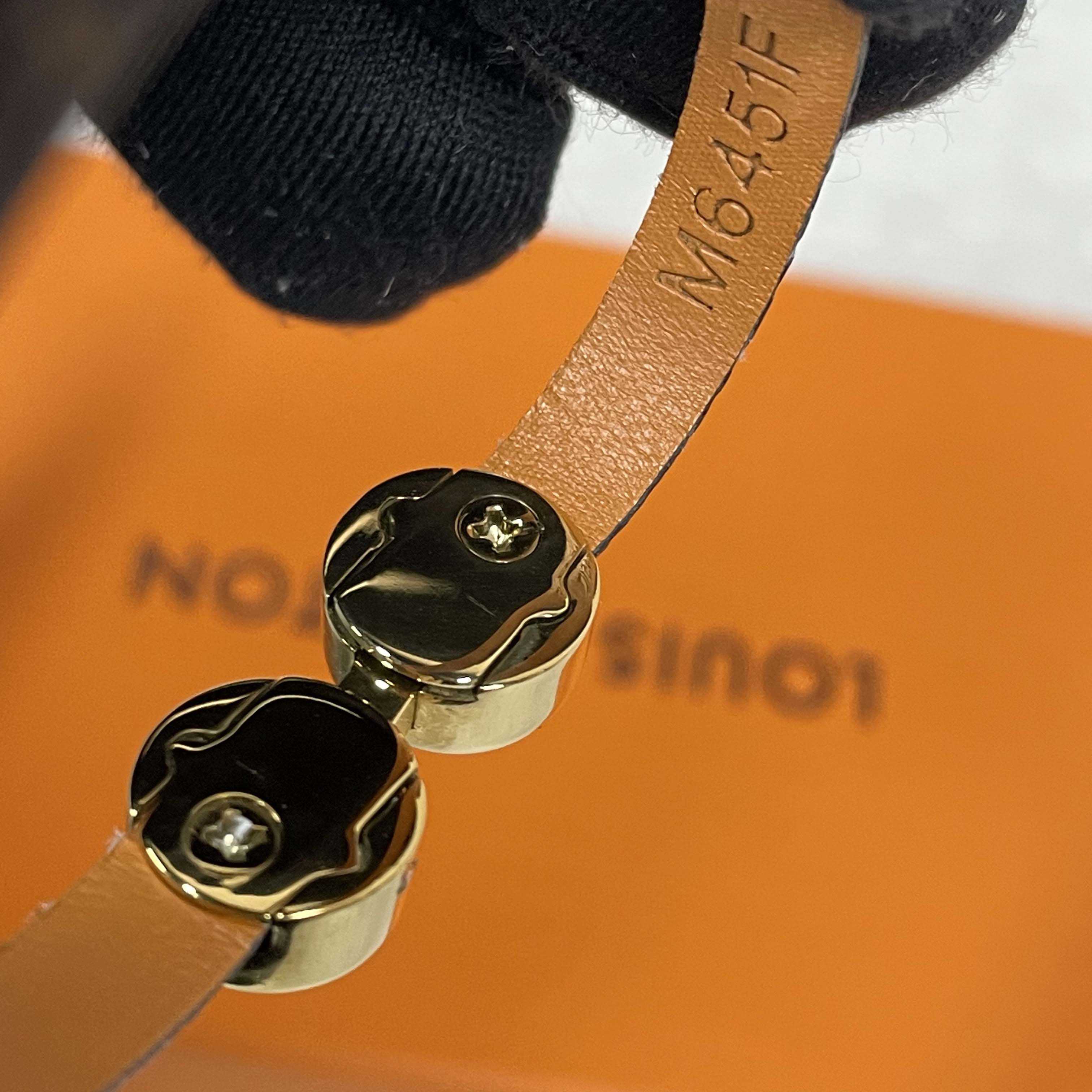 Louis Vuitton Bracelet    - FashionPlug