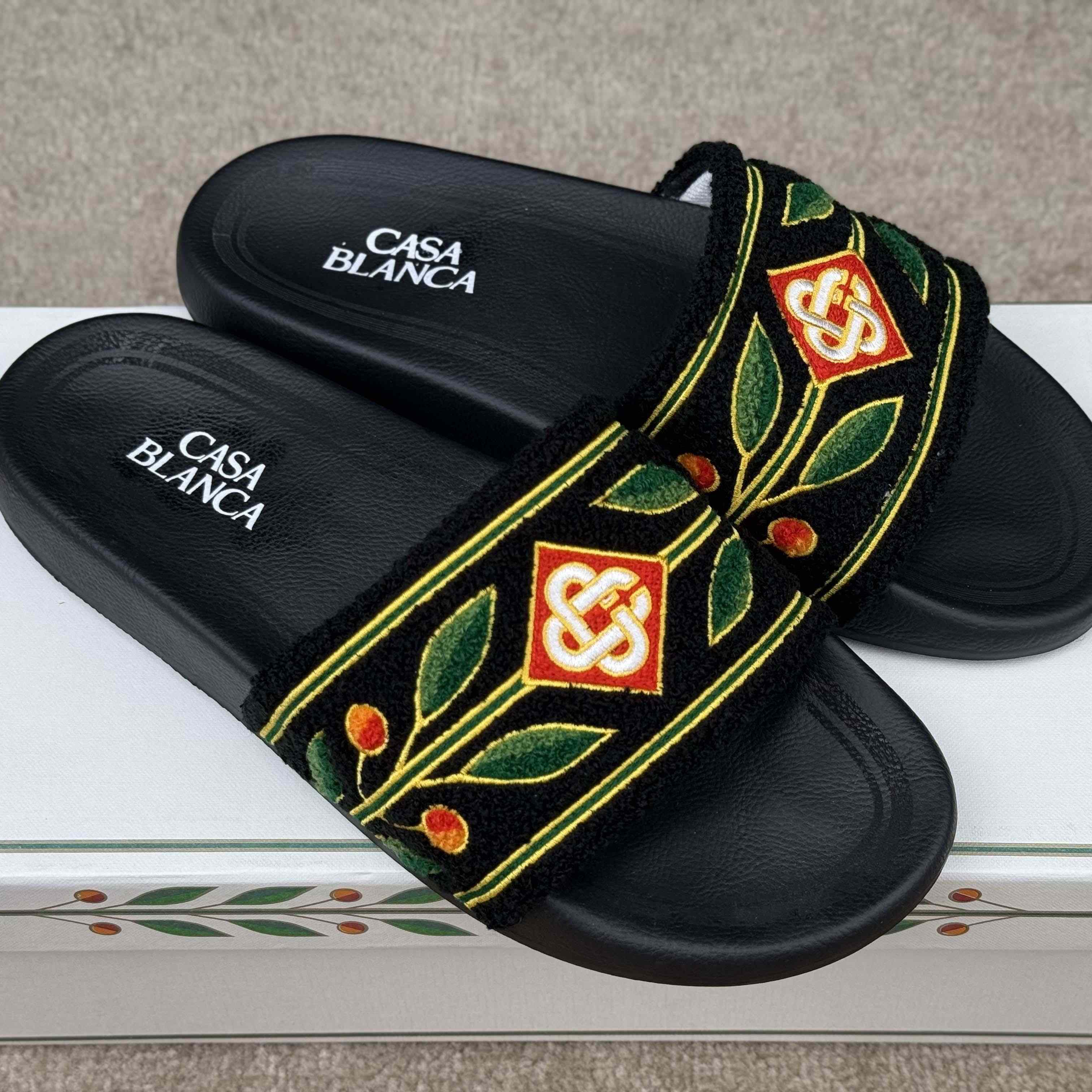 Casablanca Laurel Terry Slider  - FashionPlug