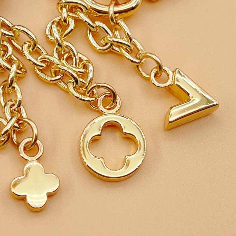 Louis Vuitton Blooming Flowers Chain Bag Charm   M01414 - FashionPlug
