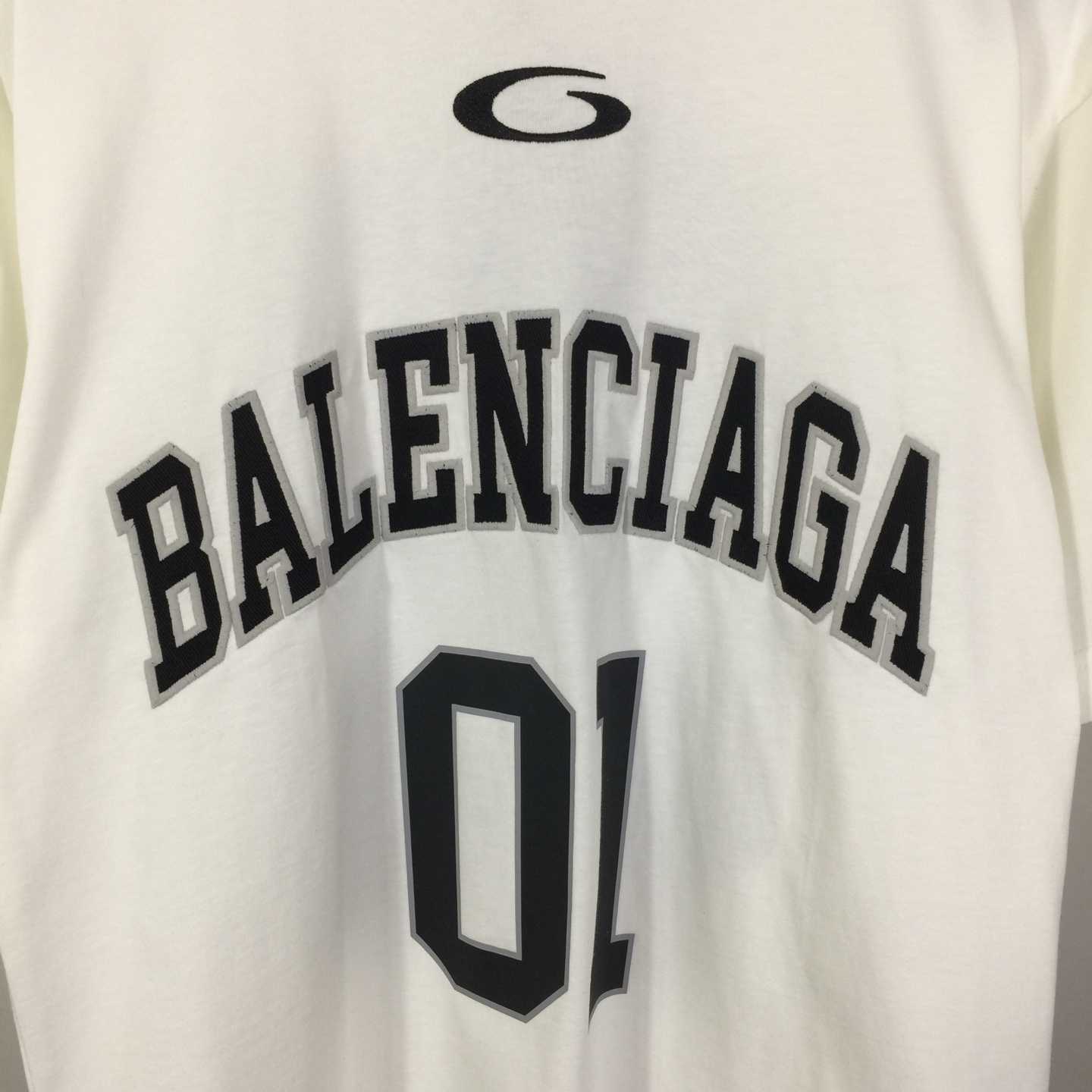 Balenciaga Basketball Series - Oversized T-Shirt In Off White - FashionPlug