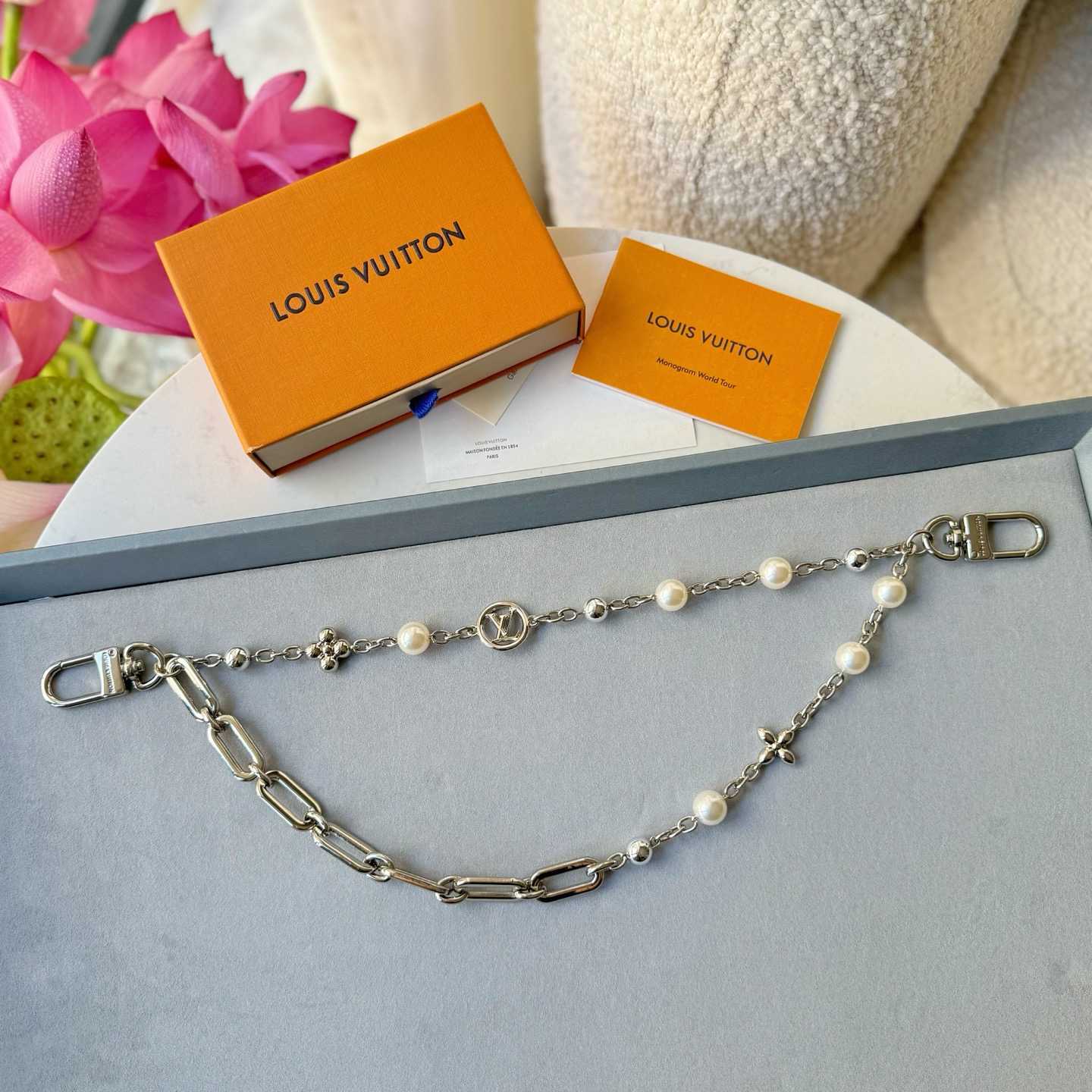 Louis Vuitton Midnight Pearl Chain Bag Charm   M02758 - FashionPlug