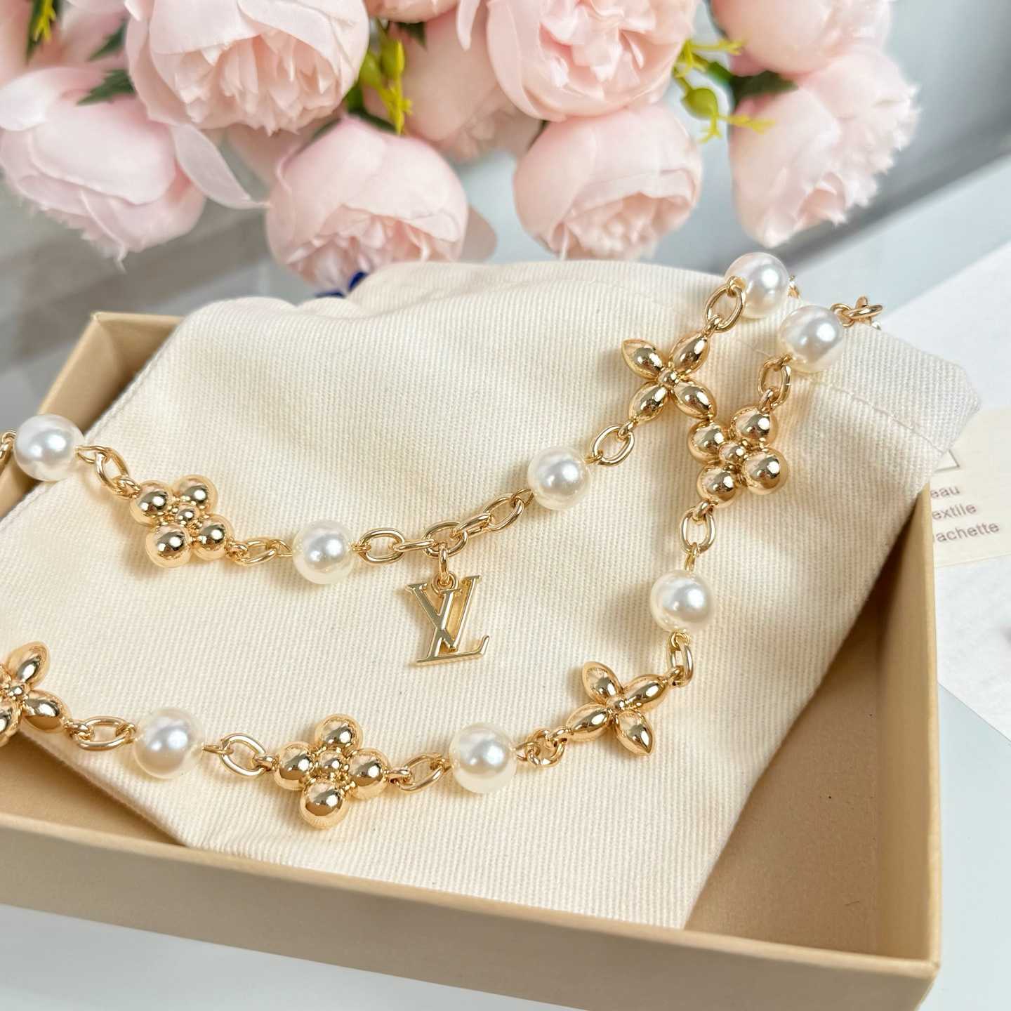 Louis Vuitton Chain - FashionPlug