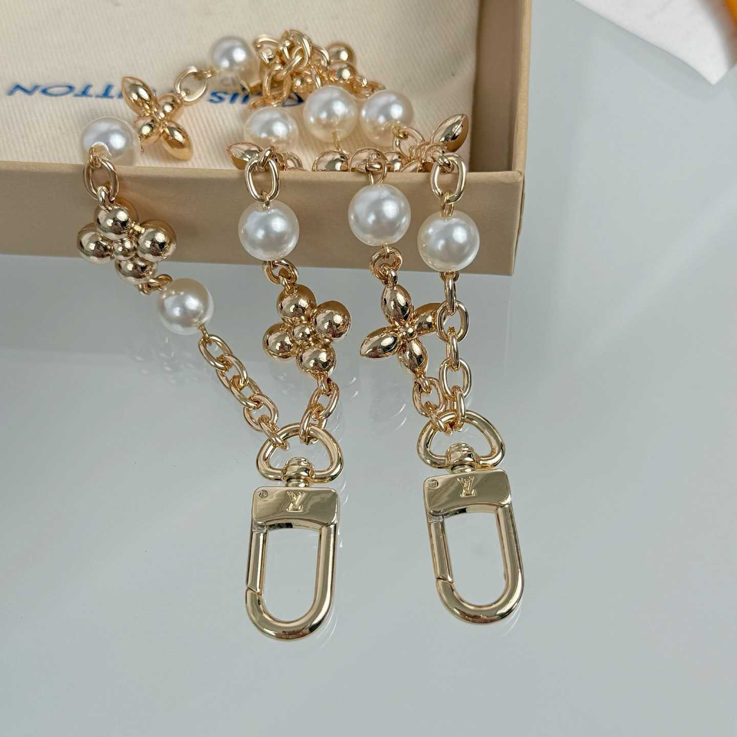 Louis Vuitton Chain - FashionPlug