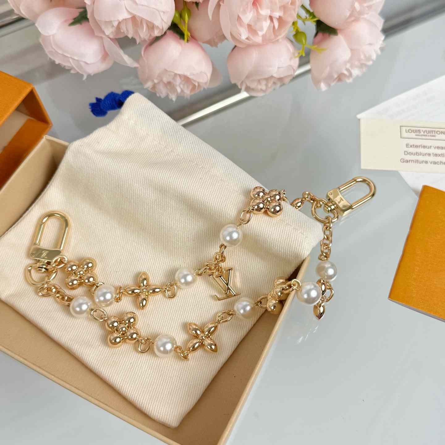 Louis Vuitton Chain - FashionPlug
