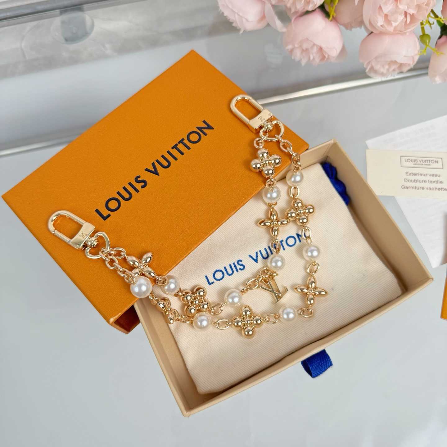 Louis Vuitton Chain - FashionPlug