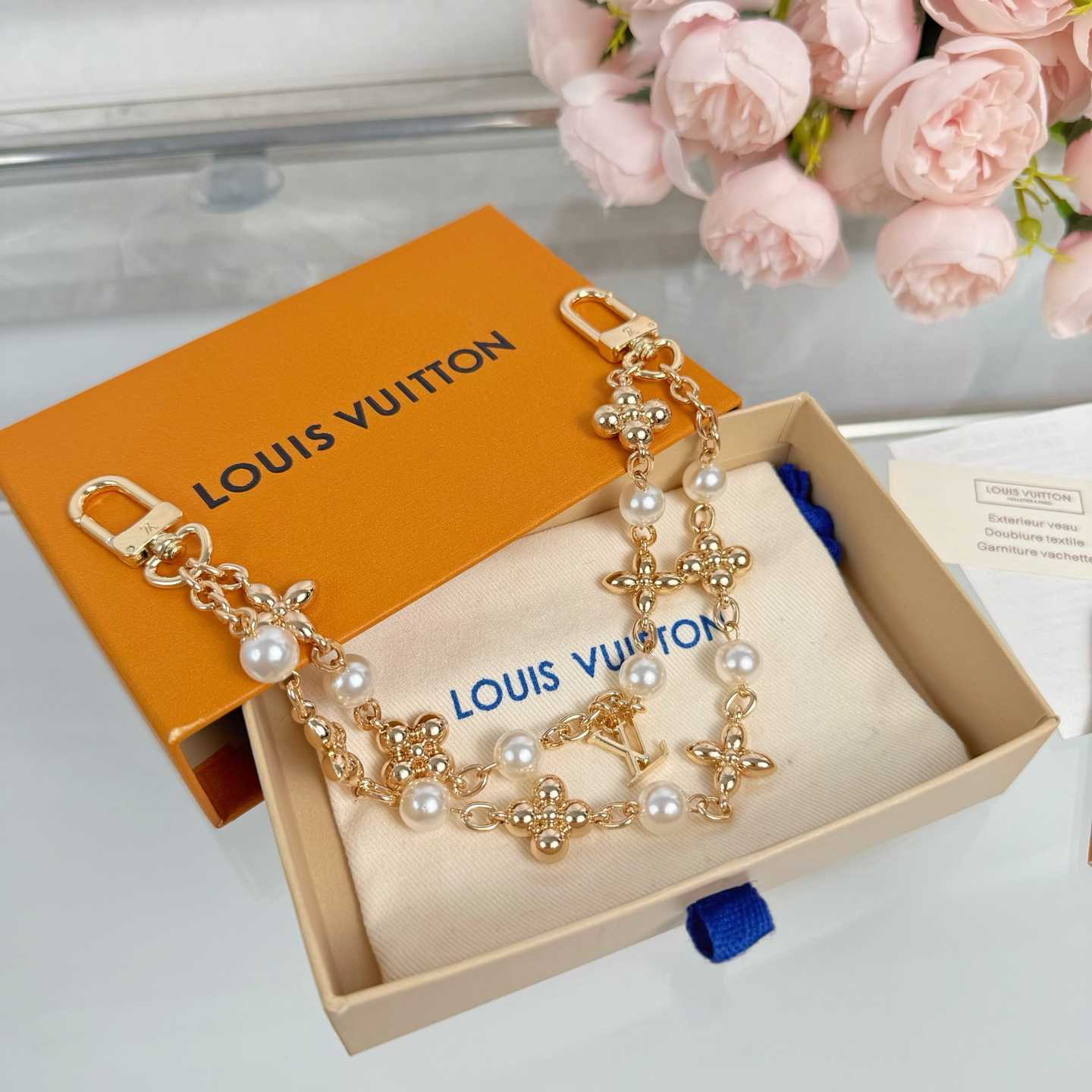 Louis Vuitton Chain - FashionPlug