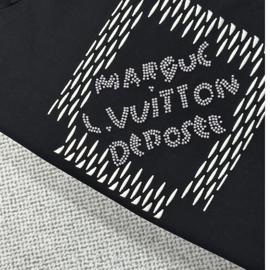 Louis Vuitton Embroidered Signature Cotton T-Shirt   1AFJFK - FashionPlug