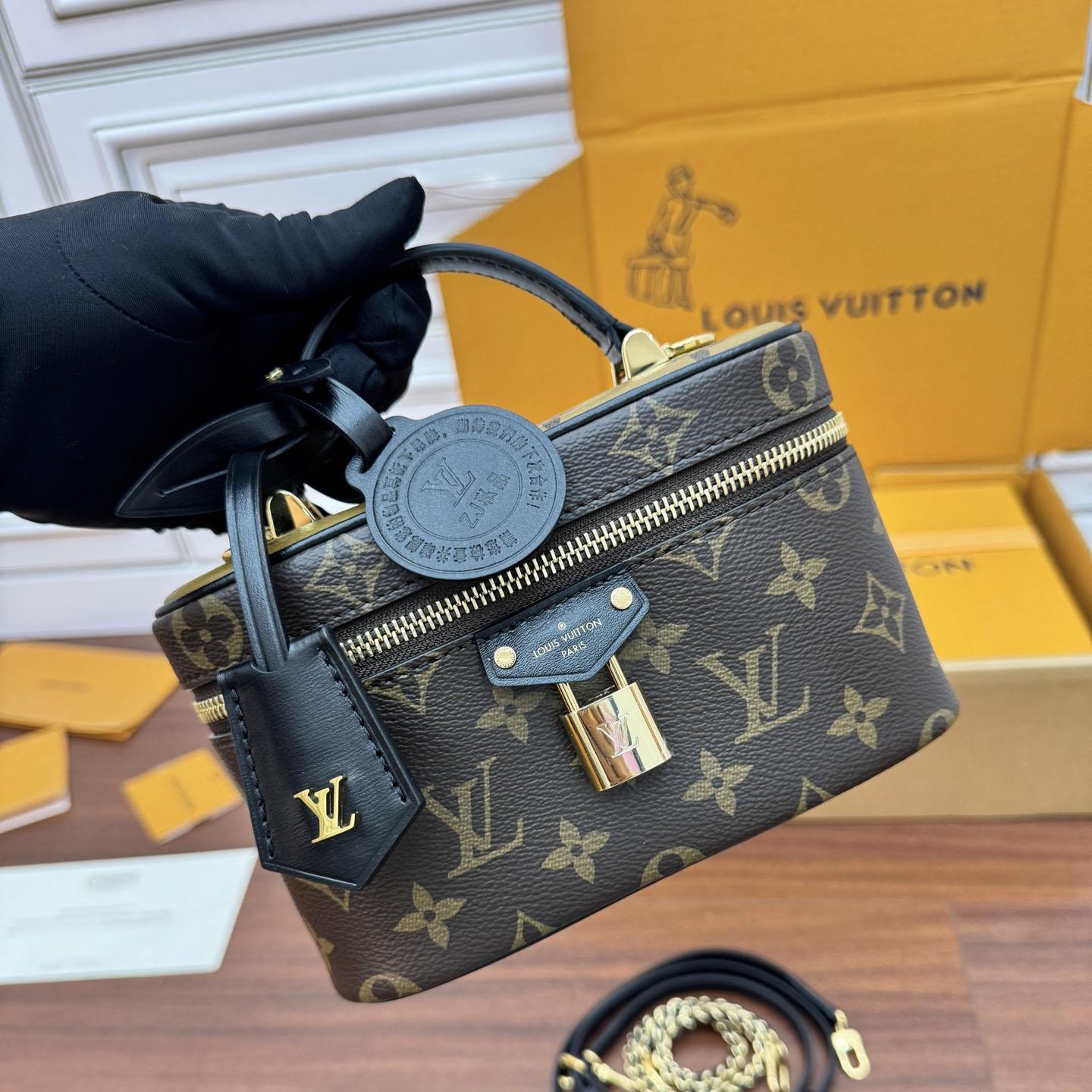 Louis Vuitton Vanity Chain Pouch    M47125 - FashionPlug