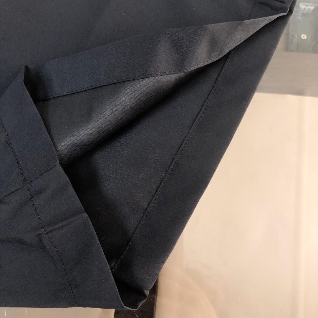 Givenchy 4G logo-print Shorts  - FashionPlug
