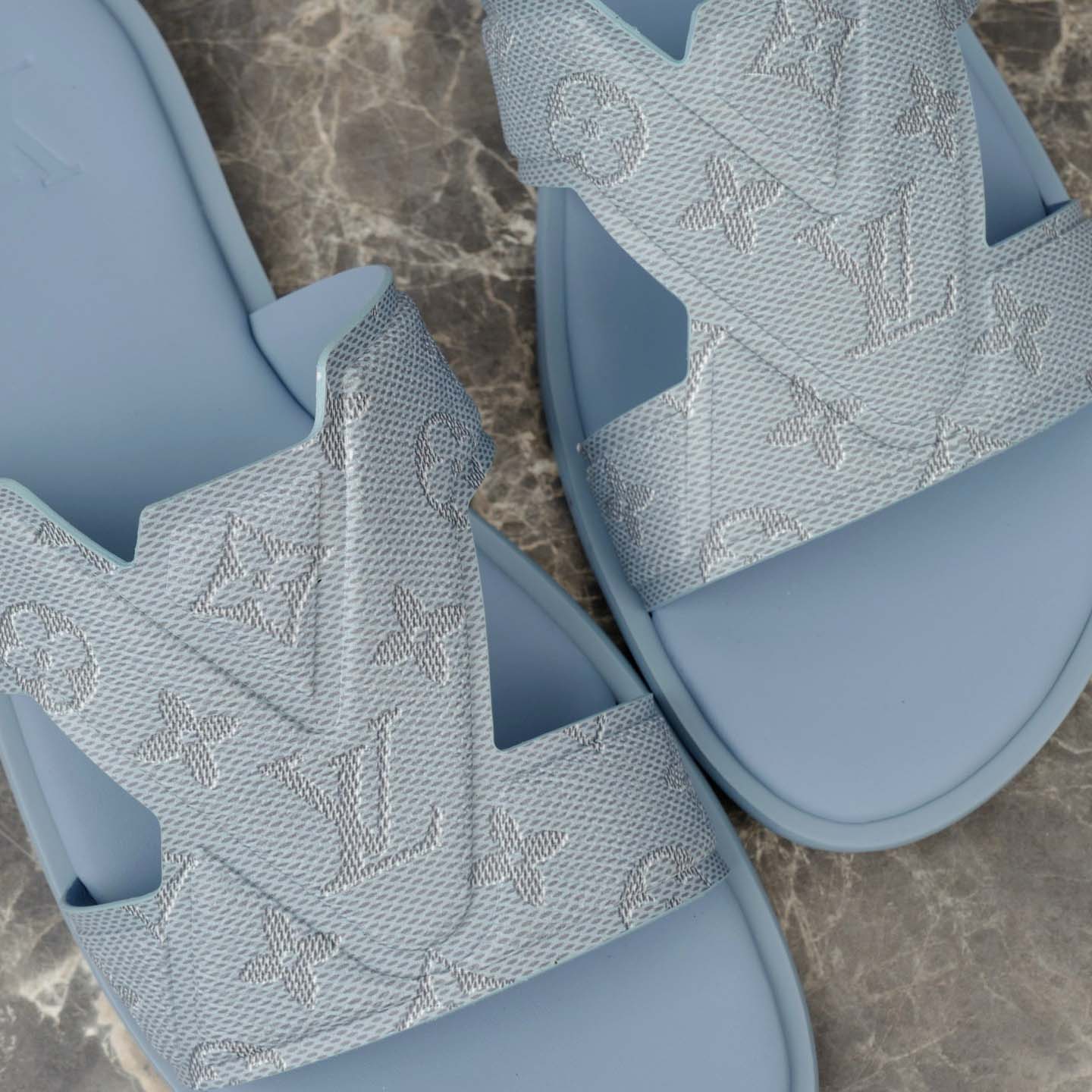 Louis Vuitton LV Oasis Mule   1AHSDM - FashionPlug