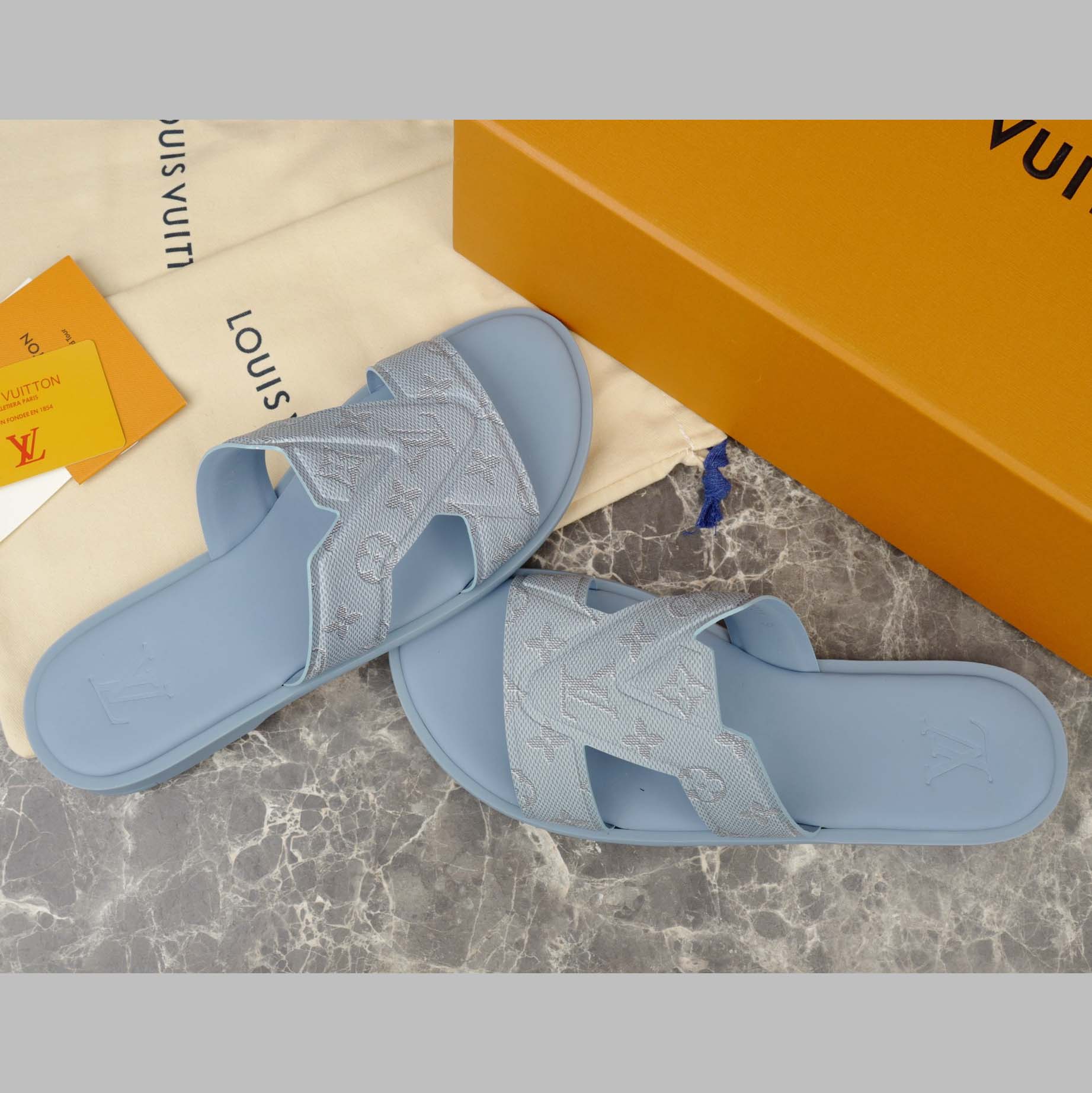 Louis Vuitton LV Oasis Mule   1AHSDM - FashionPlug
