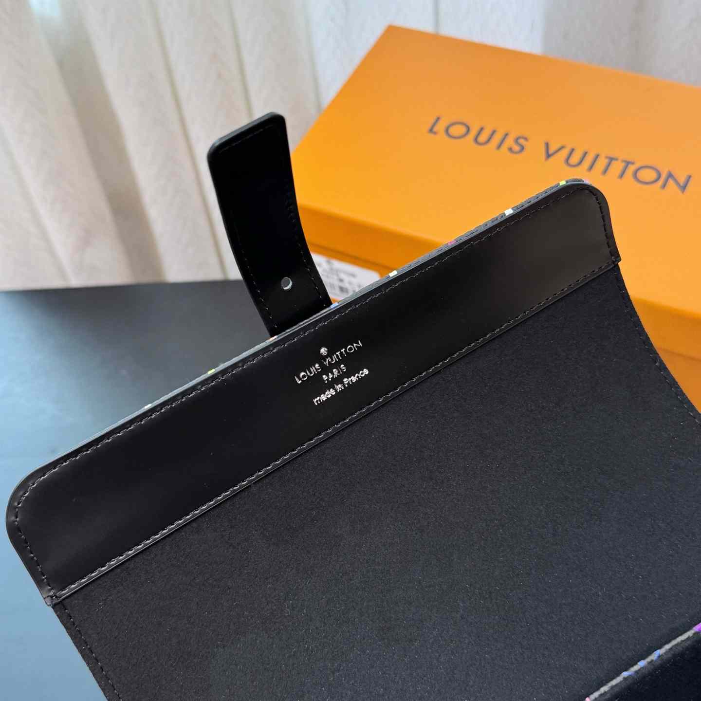 Louis Vuitton 3 Watch Case    - FashionPlug