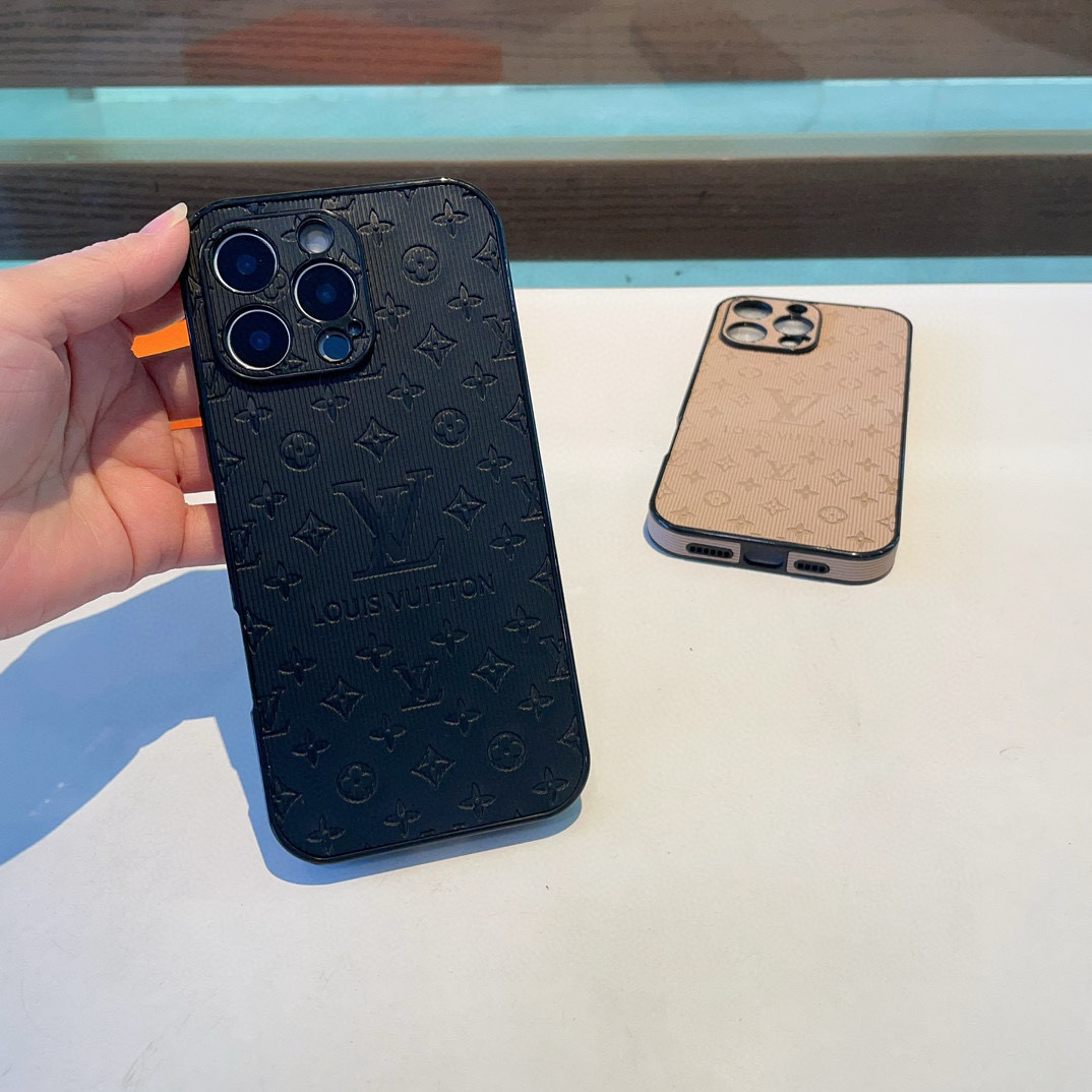 Louis Vuitton Phone Case  - FashionPlug