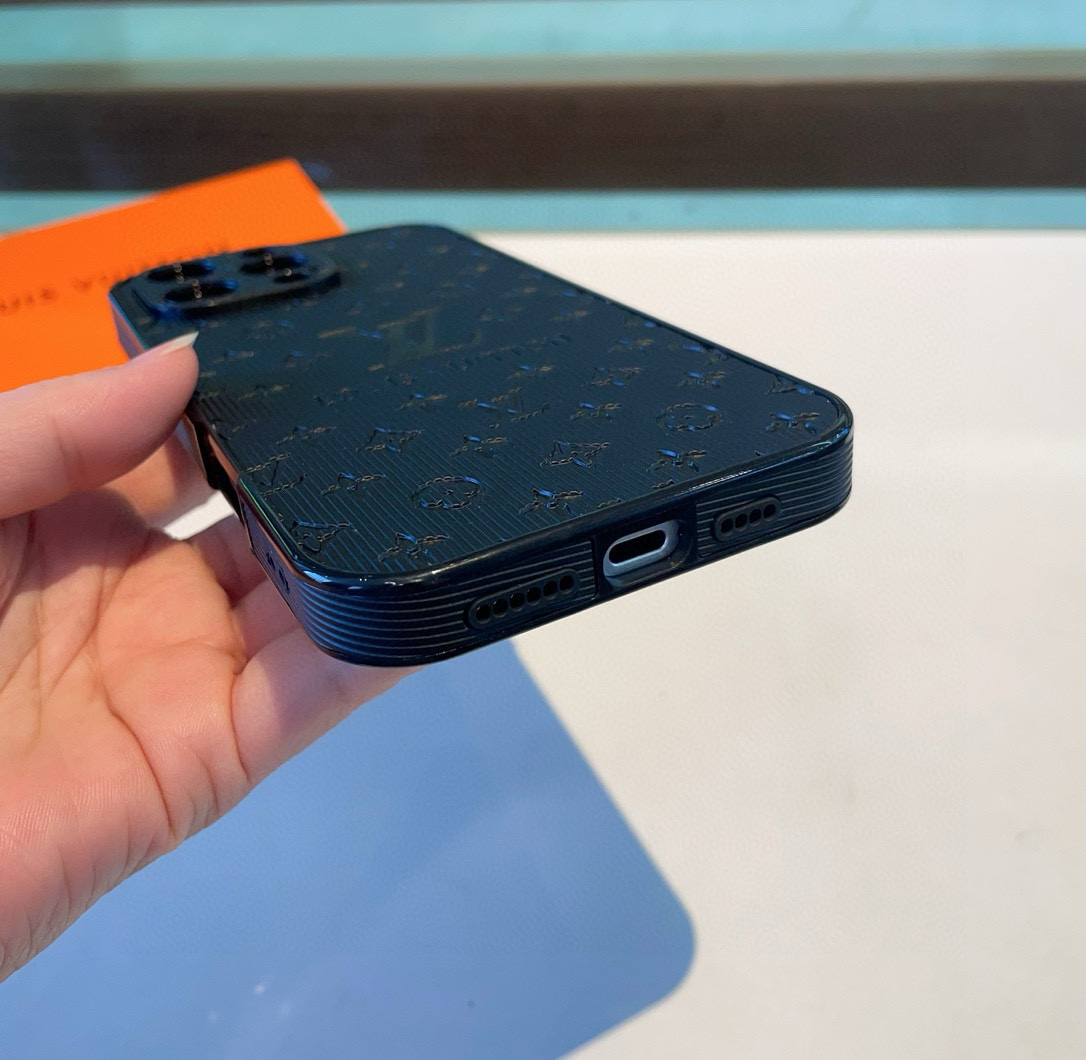 Louis Vuitton Phone Case  - FashionPlug