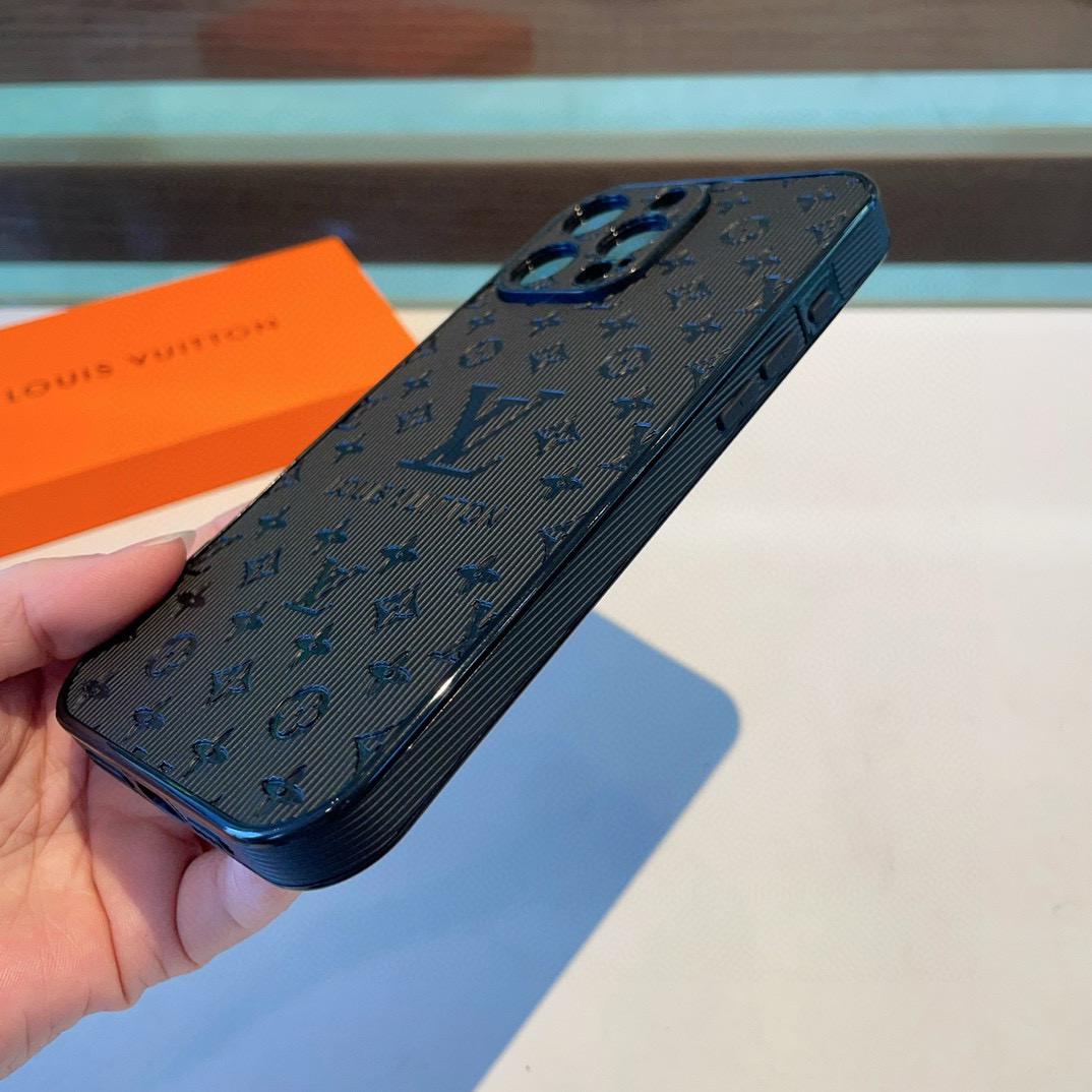 Louis Vuitton Phone Case  - FashionPlug