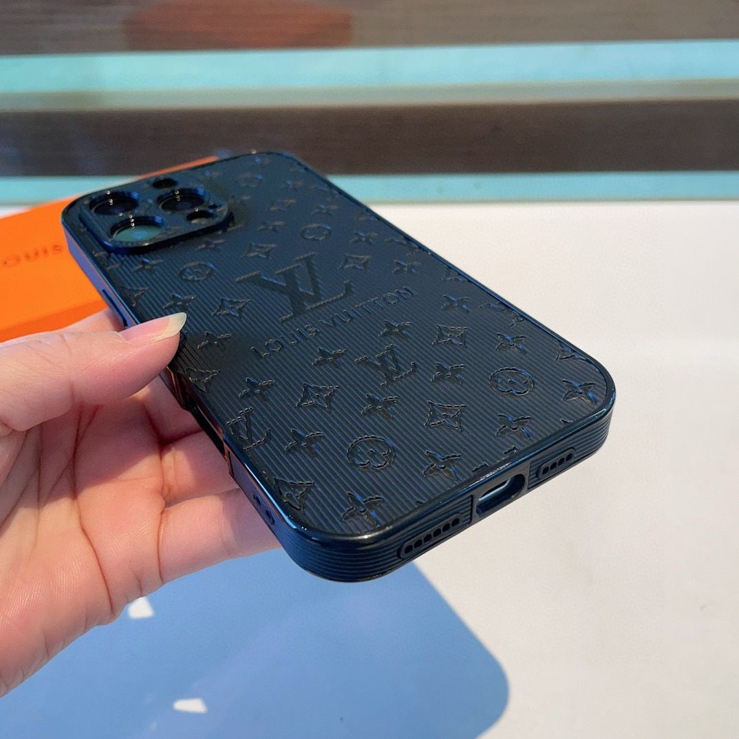Louis Vuitton Phone Case  - FashionPlug