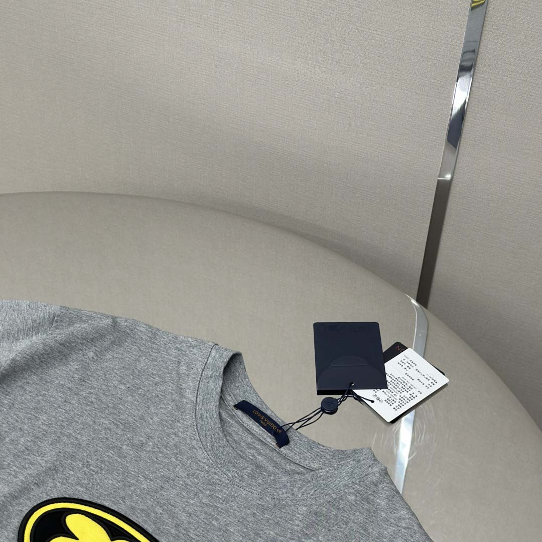 Louis Vuitton Graphic Patch T-Shirt   1AIMMH - FashionPlug