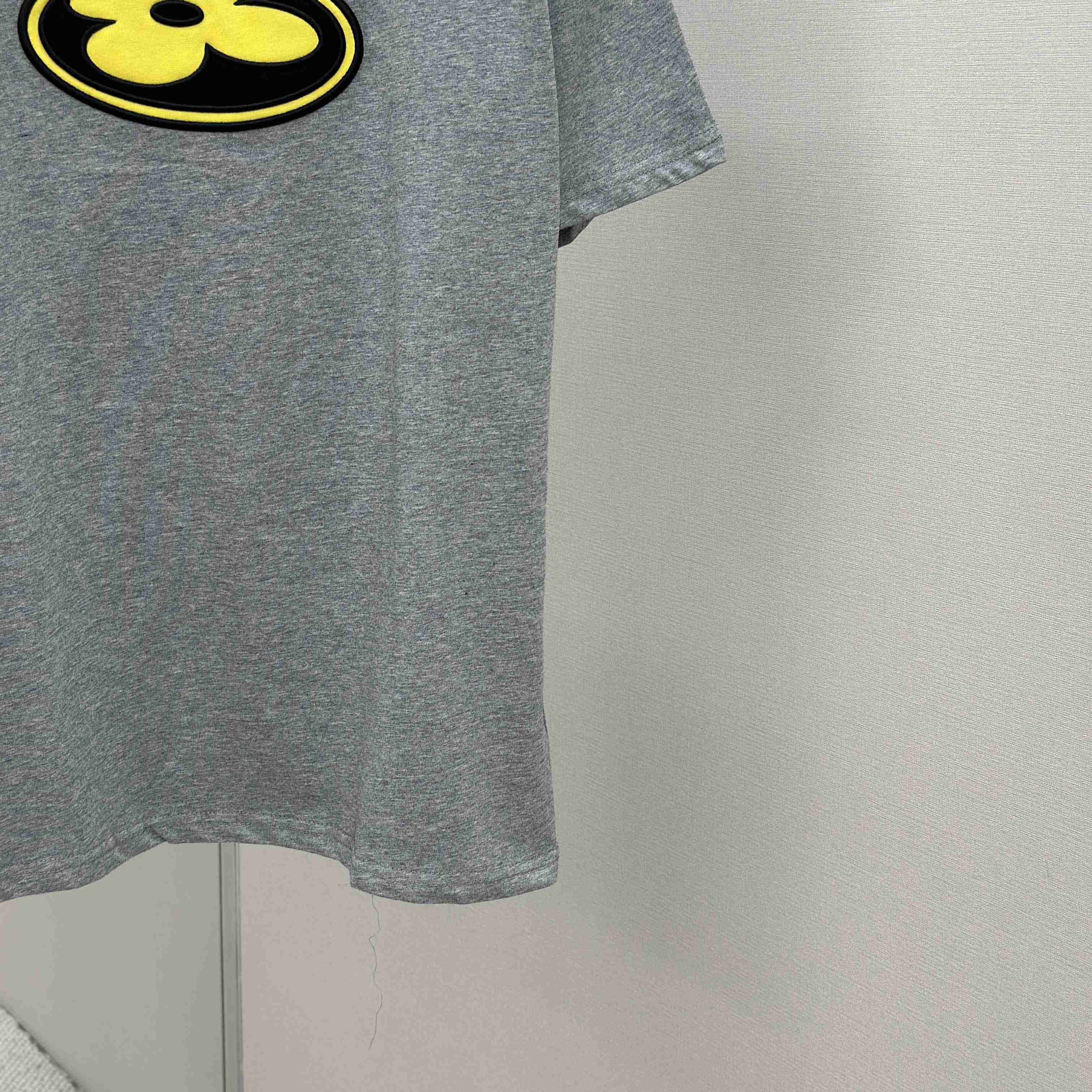 Louis Vuitton Graphic Patch T-Shirt   1AIMMH - FashionPlug