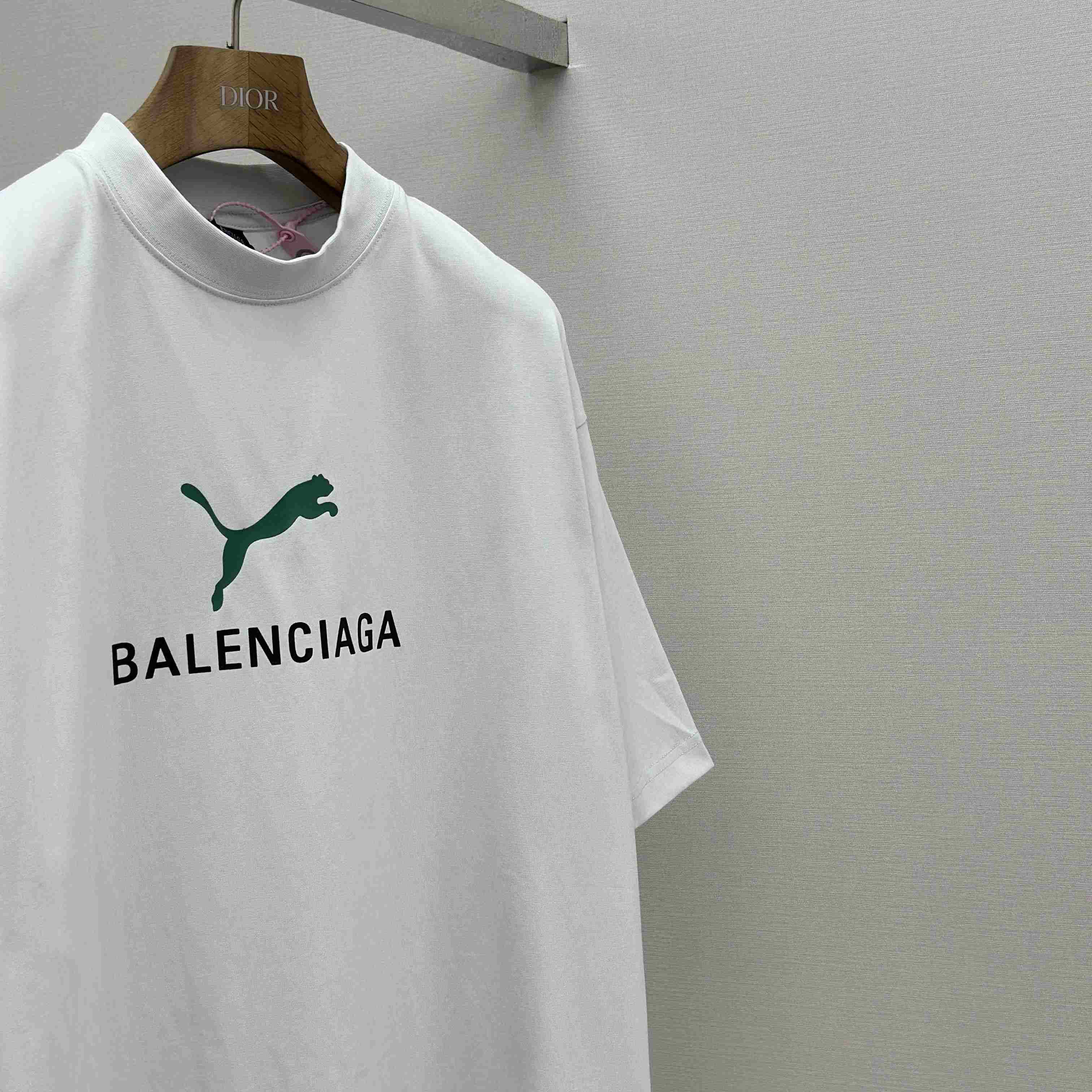 Balenciaga I PUMA Oversized T-Shirt in dirty white dry jersey - FashionPlug