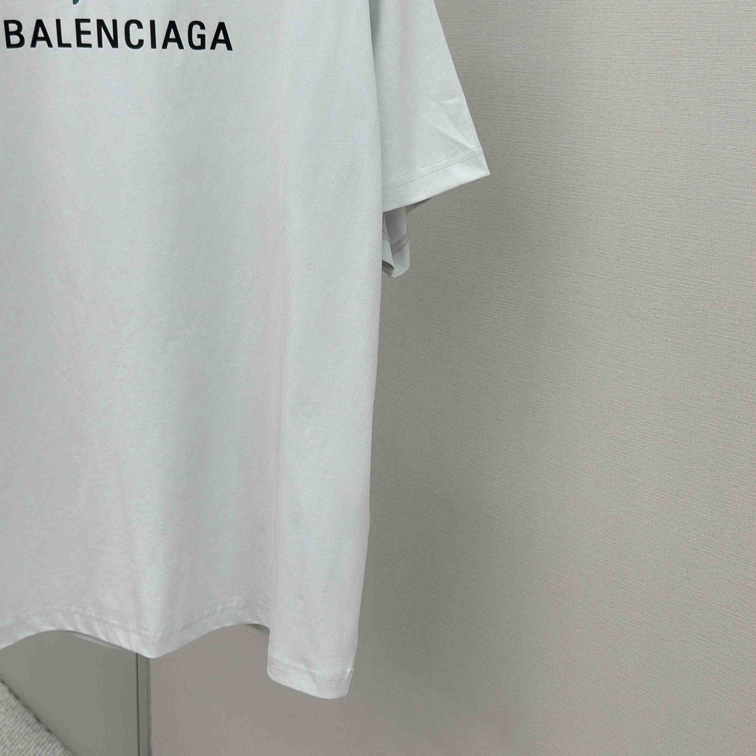 Balenciaga I PUMA Oversized T-Shirt in dirty white dry jersey - FashionPlug