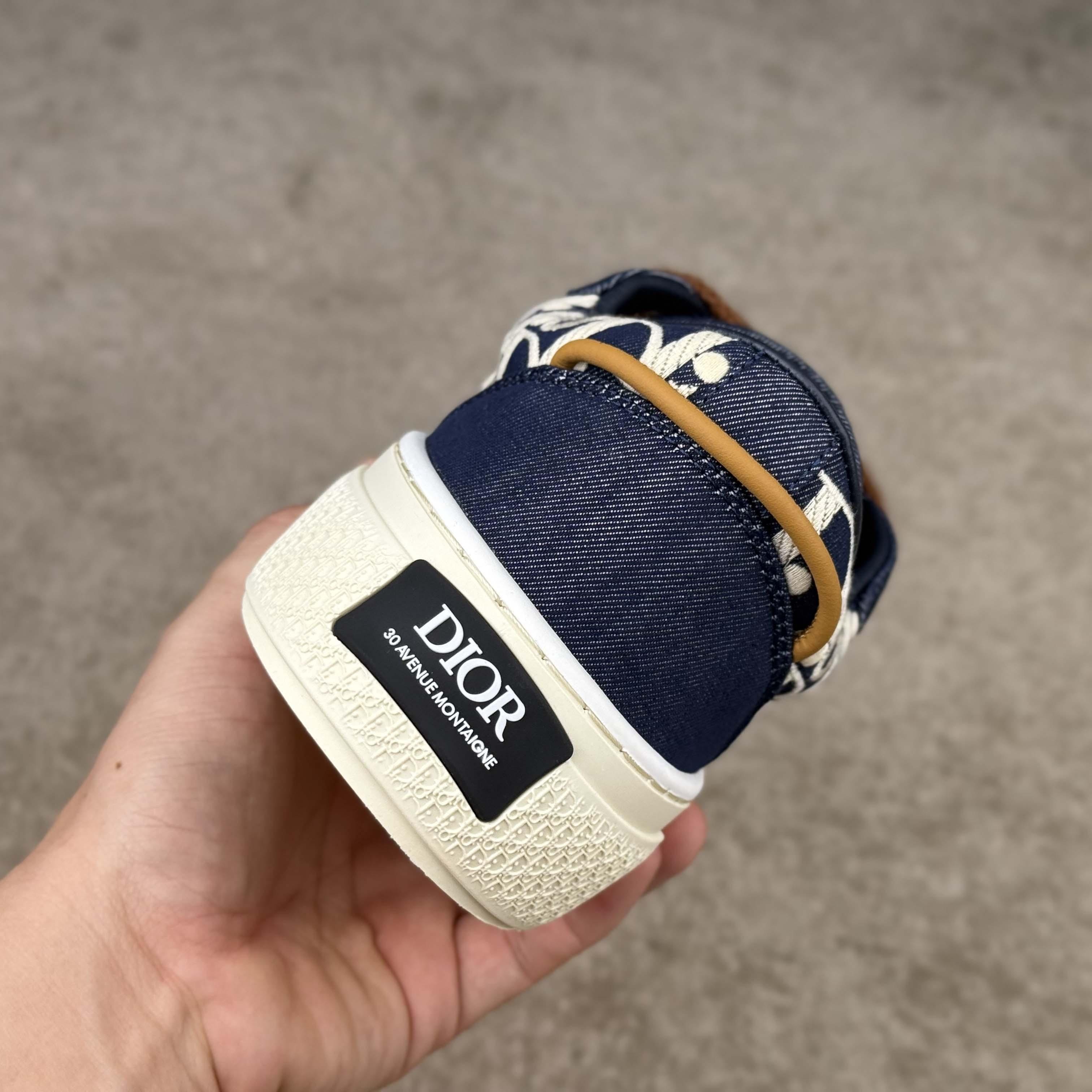 Dior B33 Sneaker  - FashionPlug