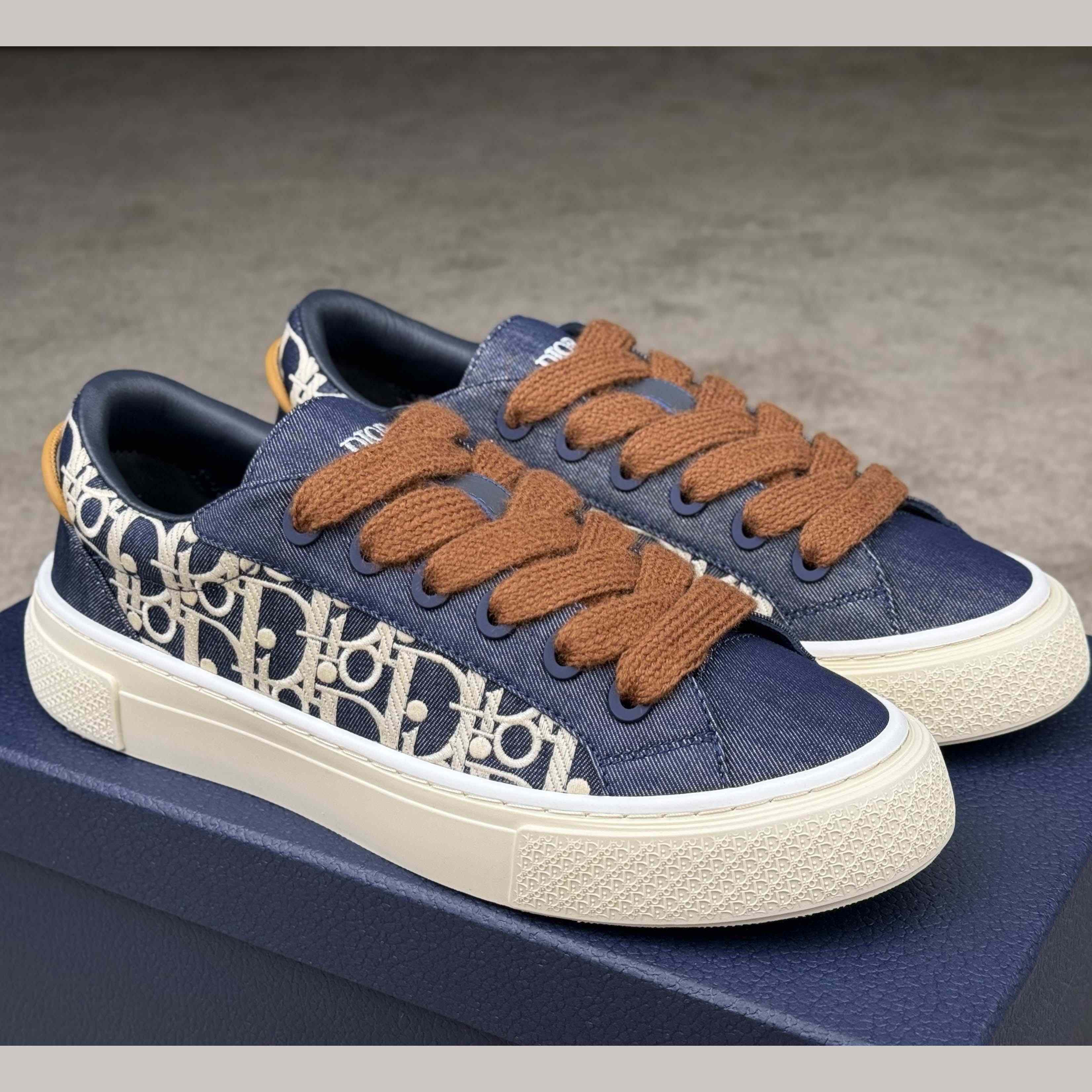 Dior B33 Sneaker  - FashionPlug