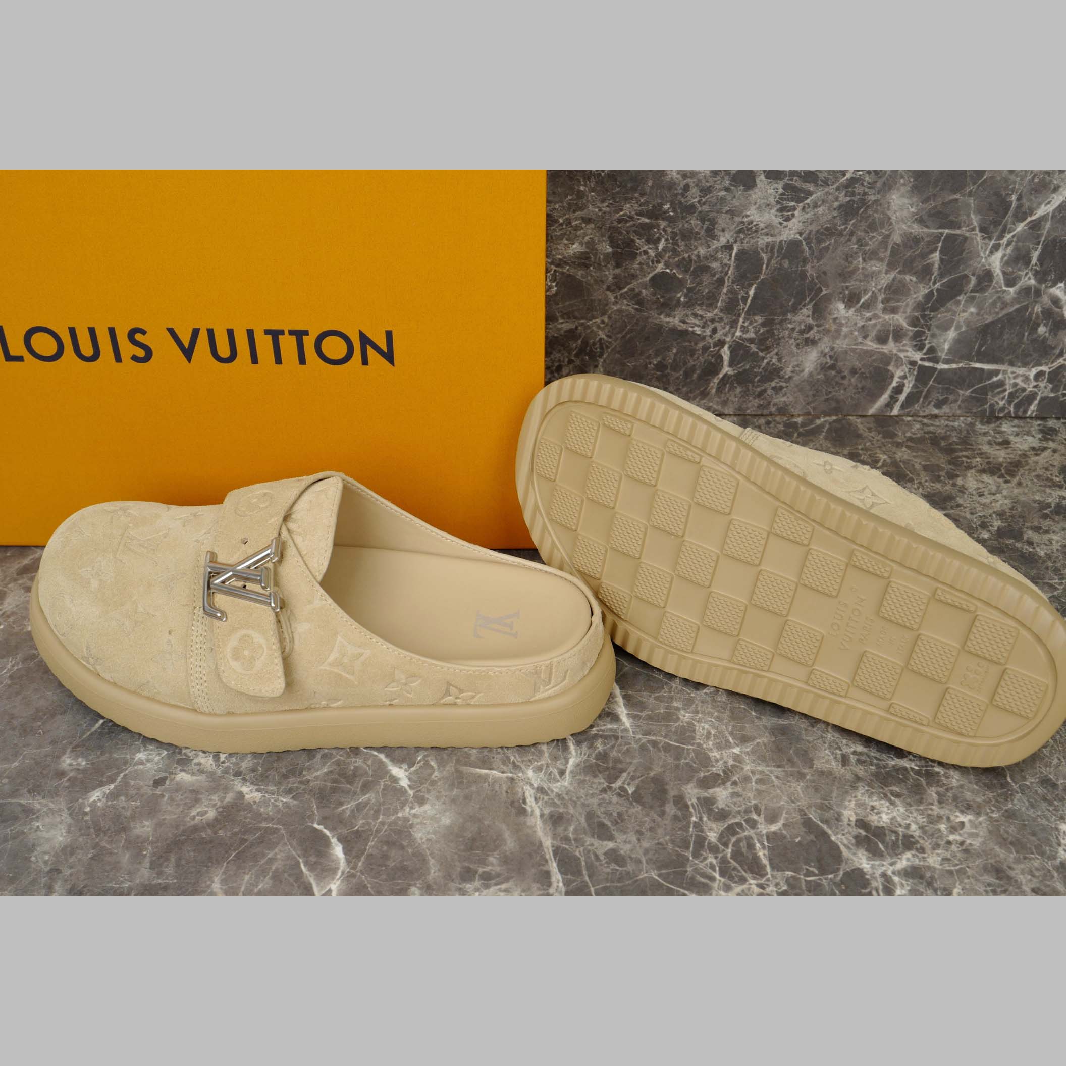 Louis Vuitton LV Easy Mule   1AHQR1 - FashionPlug