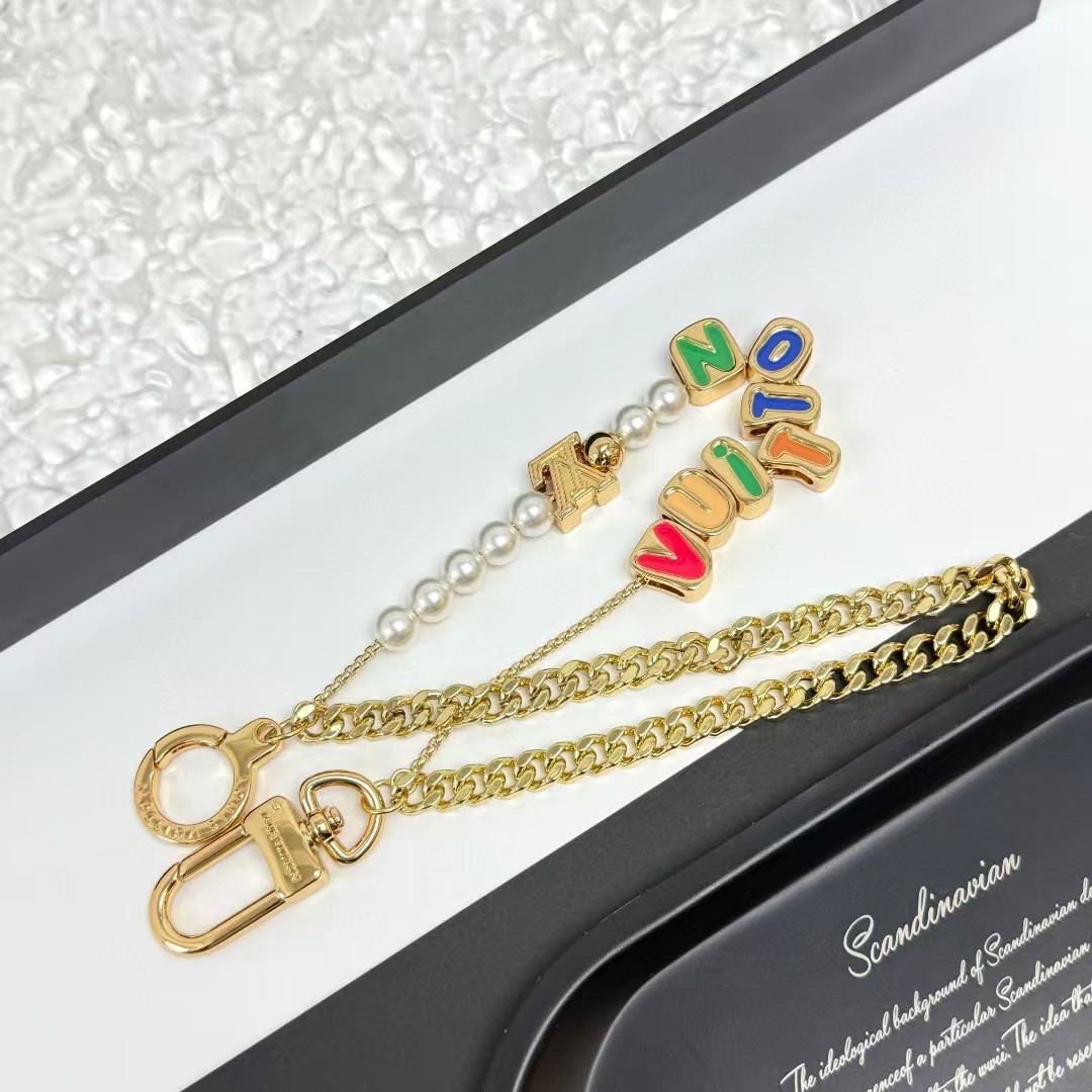 Louis Vuitton Vuitton Chain Belt   M02434 - FashionPlug