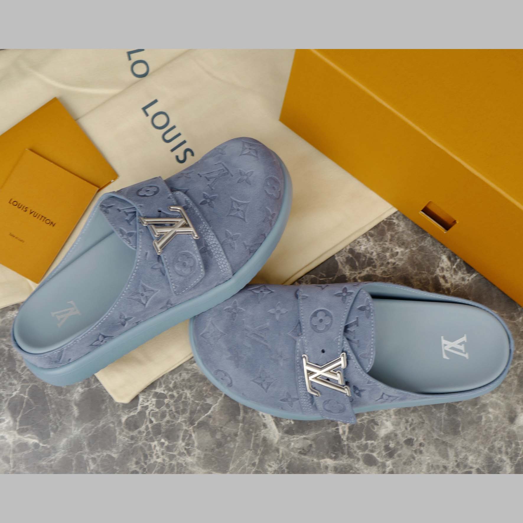 Louis Vuitton LV Easy Mule   1AHQQI - FashionPlug