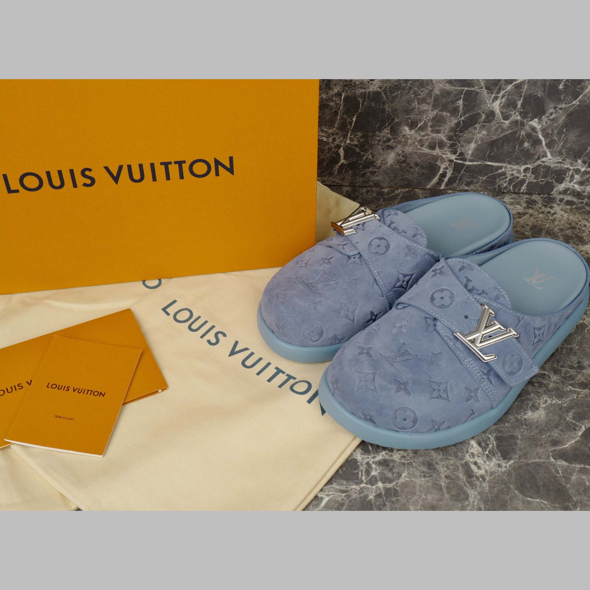 Louis Vuitton LV Easy Mule   1AHQQI - FashionPlug