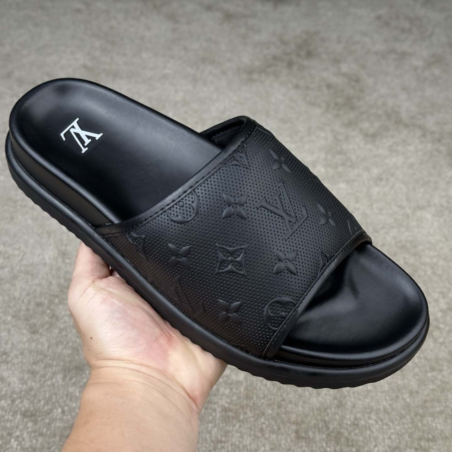 Louis Vuitton Miami Mule   1AHSNO - FashionPlug