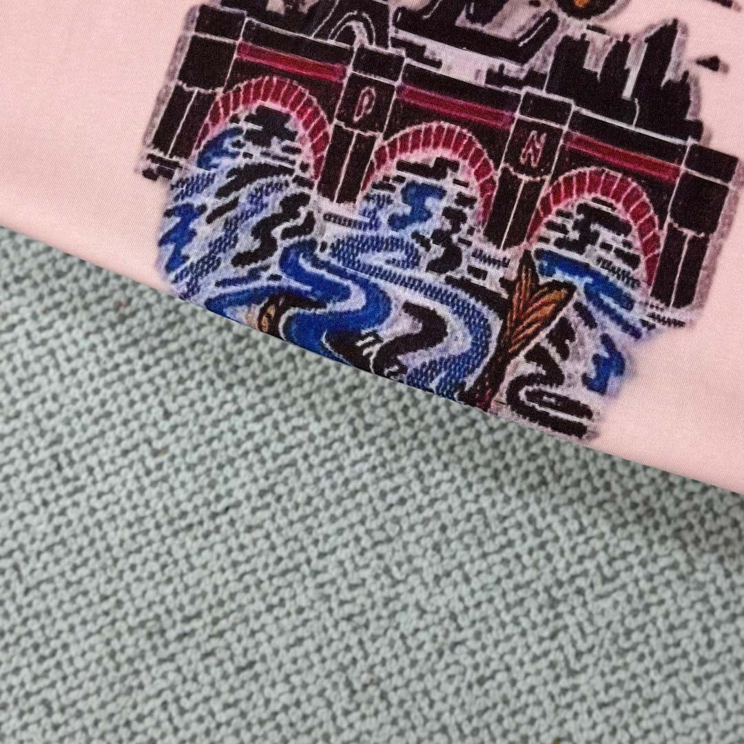 Louis Vuitton Graphic T-Shirt   1AIMMQ - FashionPlug