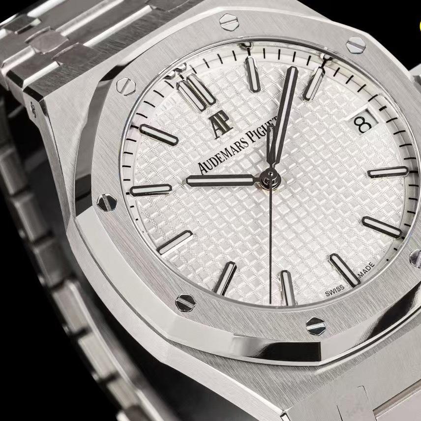 Audemars Piguet Royal Oak Self Winding Watch - 41mm 15500ST - FashionPlug