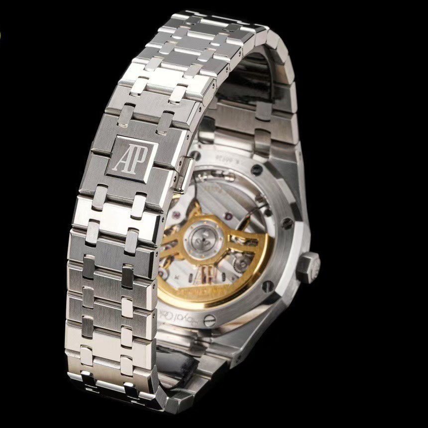 Audemars Piguet Royal Oak Self Winding Watch - 41mm 15500ST - FashionPlug