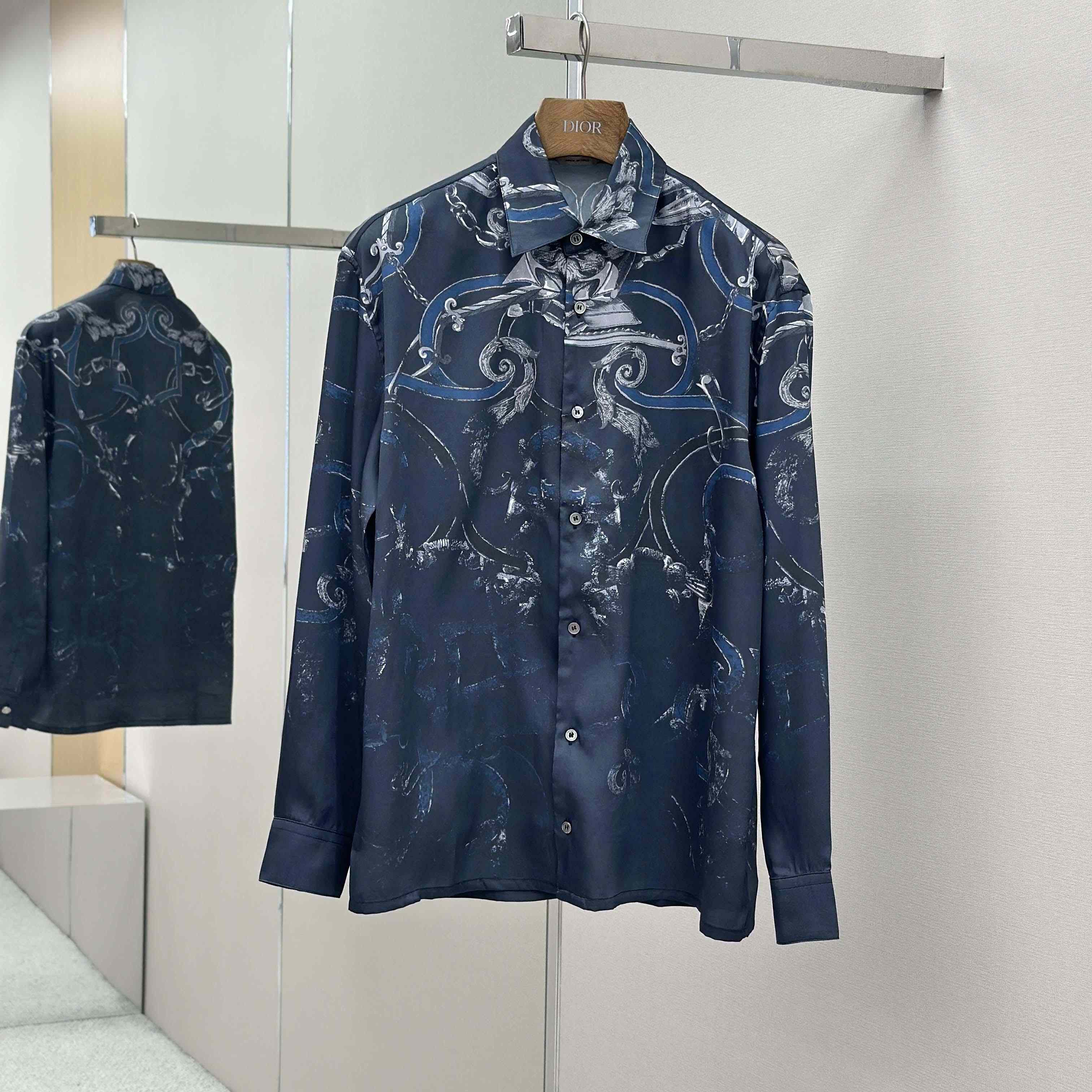 Hermes "L'Instruction Du Roy" Straight Cut Shirt - FashionPlug