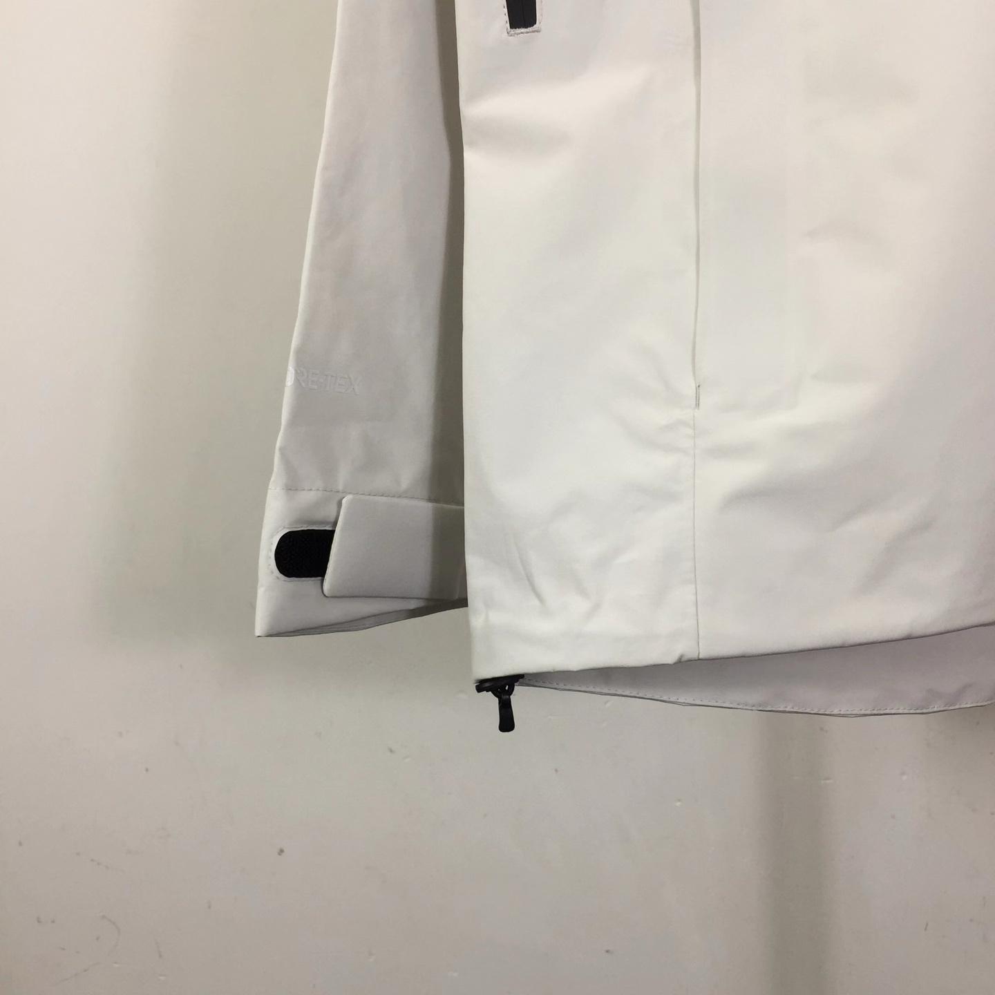 The North Face Jacket - FashionPlug