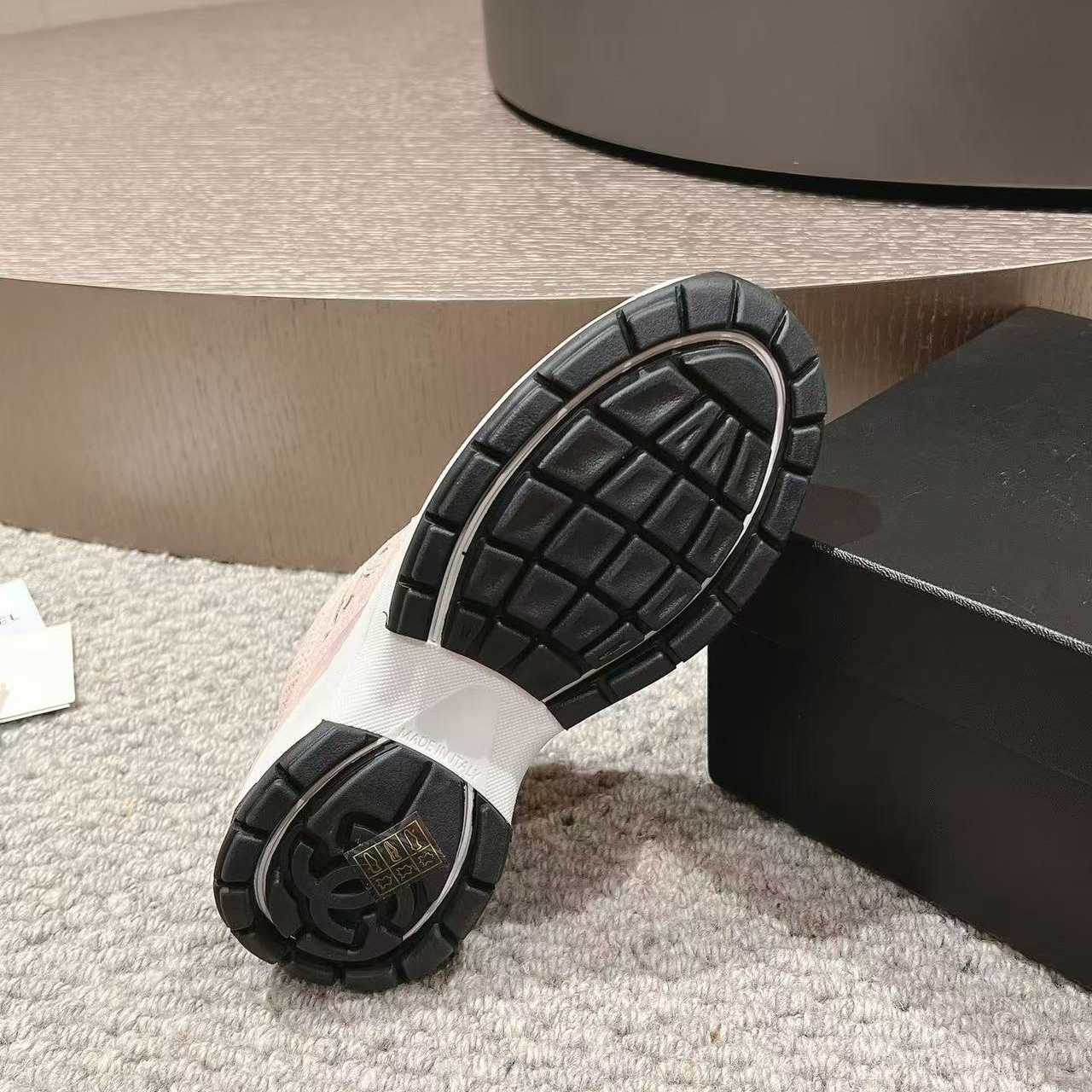Chanel Sneakers - FashionPlug